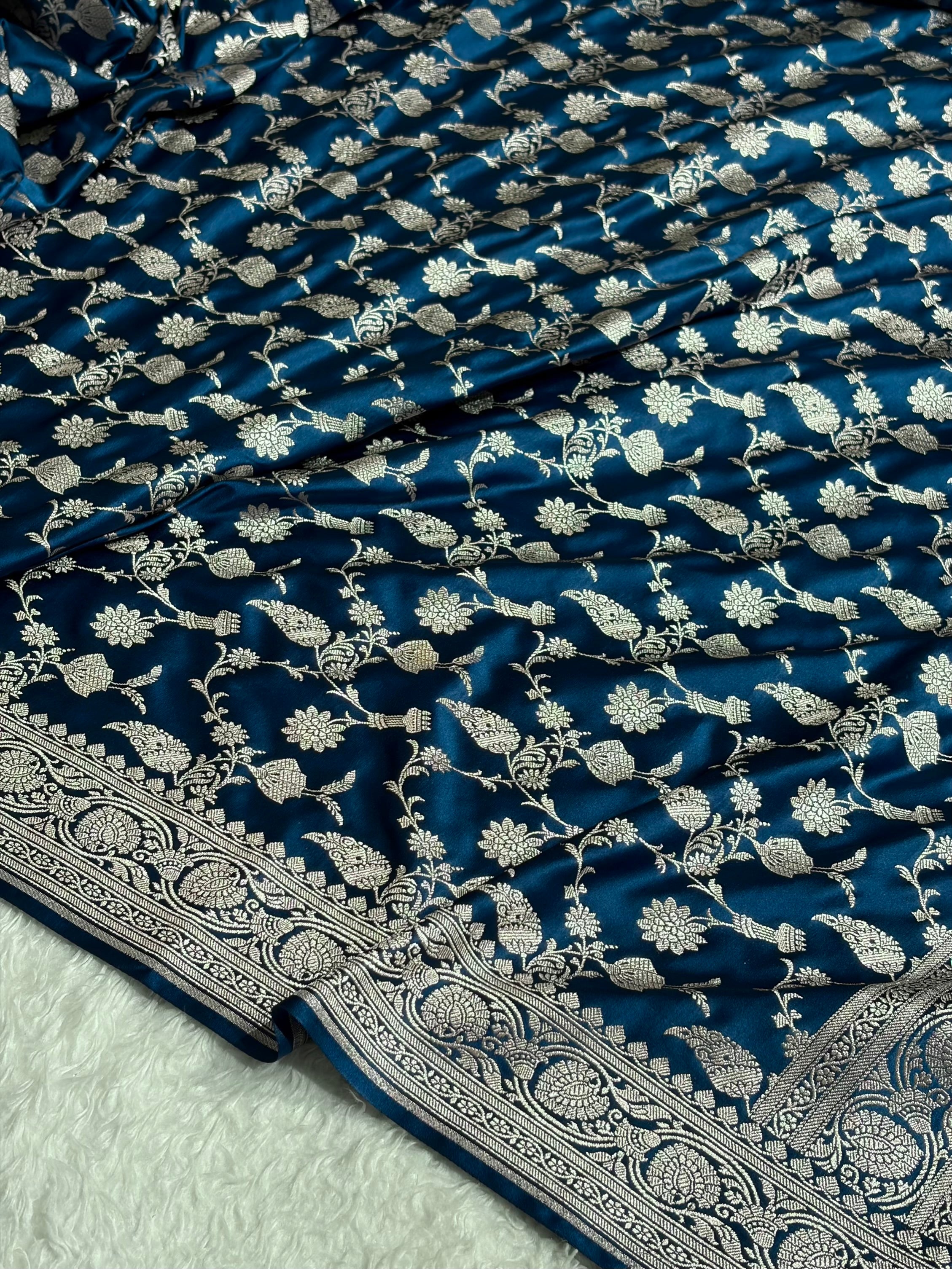 Banarasi Navy Blue Shades Jaal Mashru Silk Saree MCS42