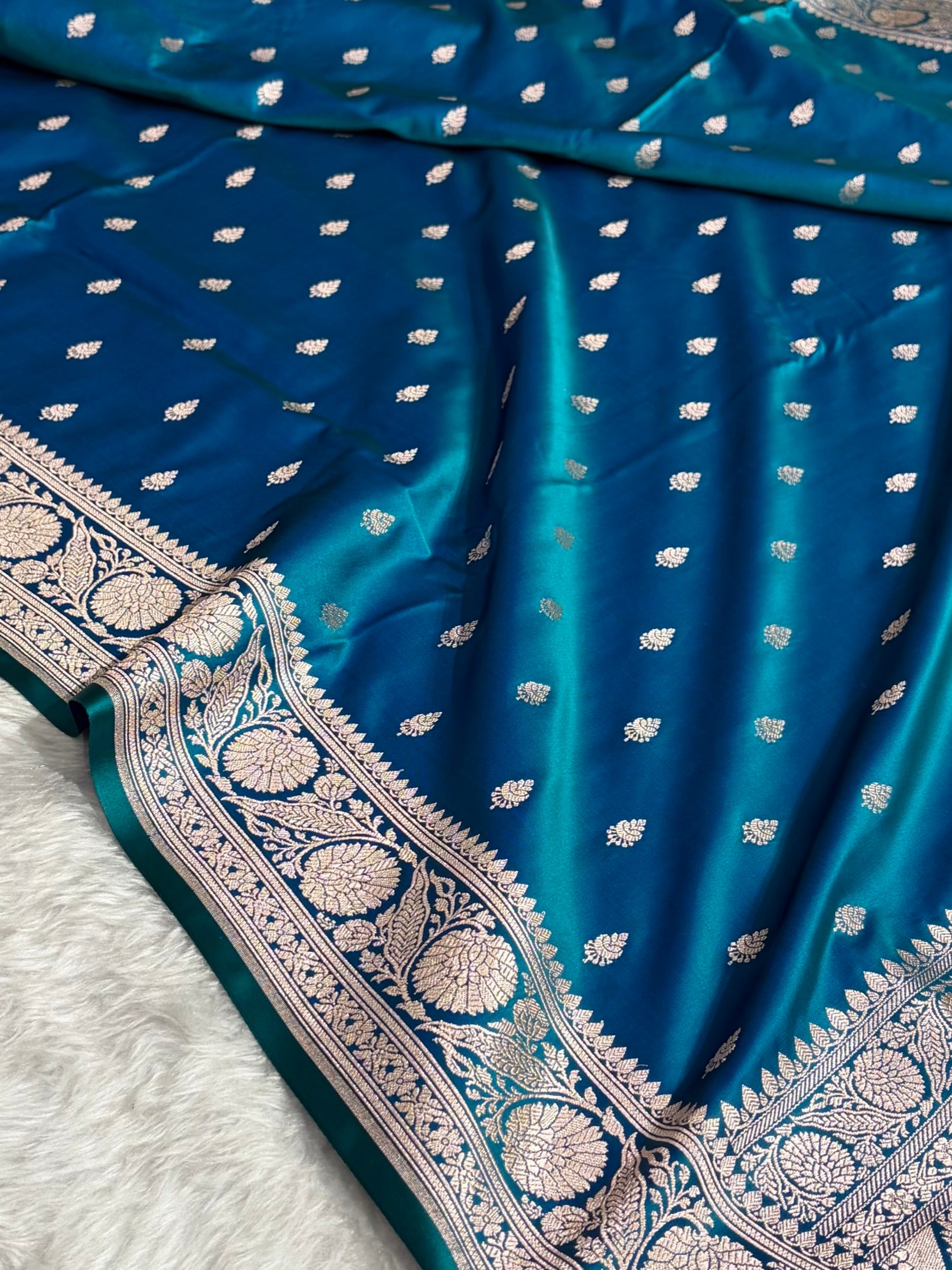 Peacock Shades Banarasi Boota Pattern Floral Mashru Silk Saree MSM-109