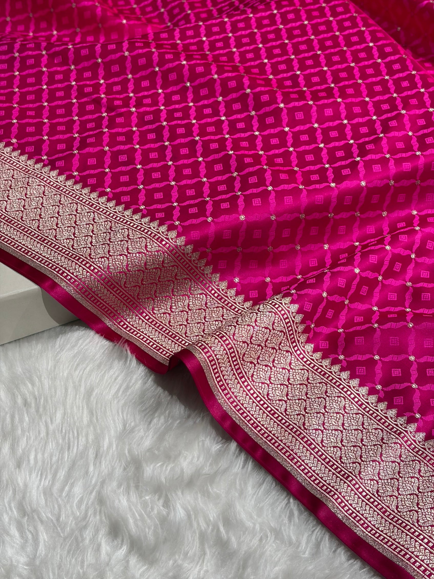 Rani Shades Tanchoi Motif Mashru Silk Saree MST-14