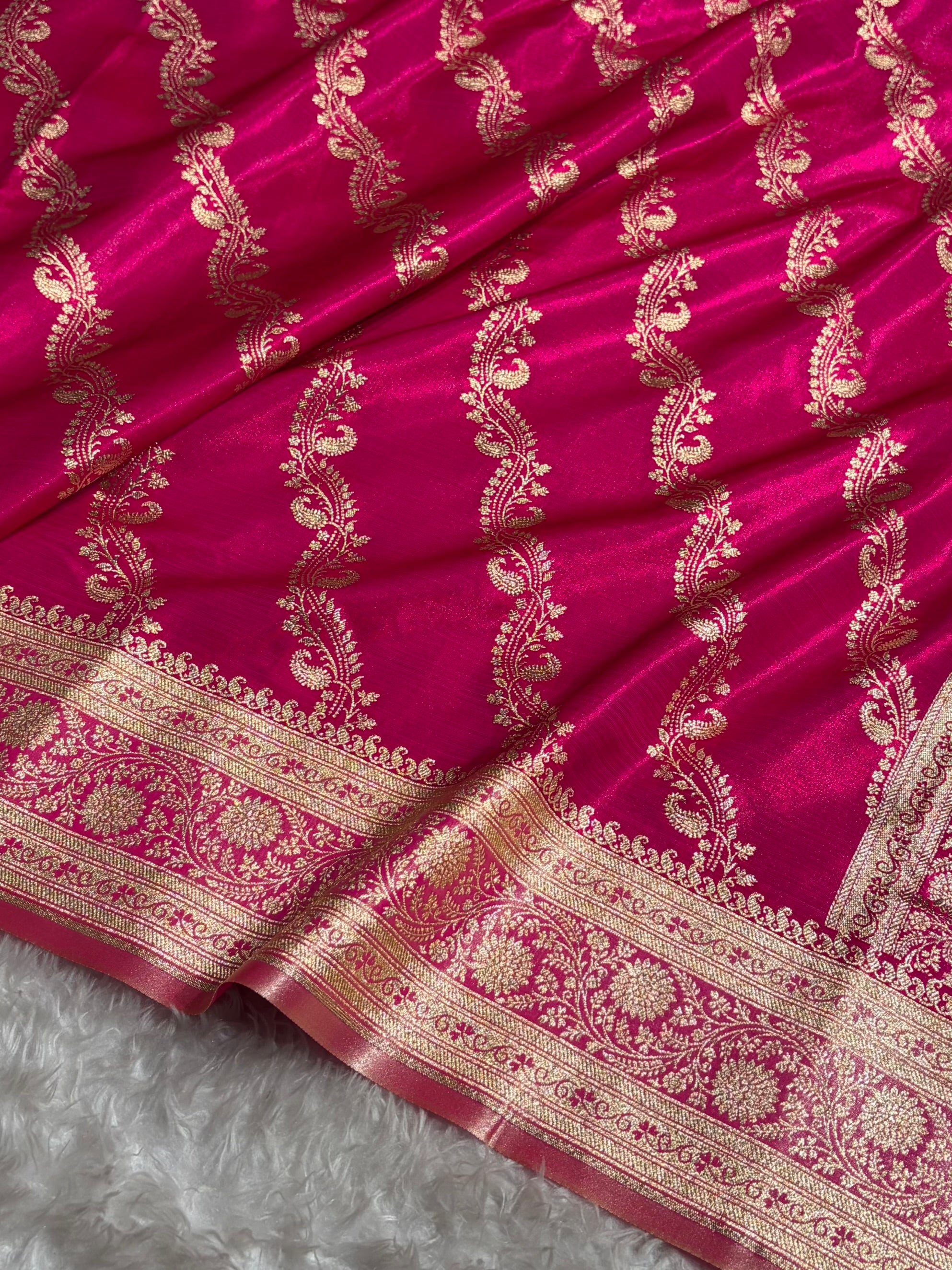 Pink Contrast Shades Cross Pattern Banarasi Satin Silk Saree SS39
