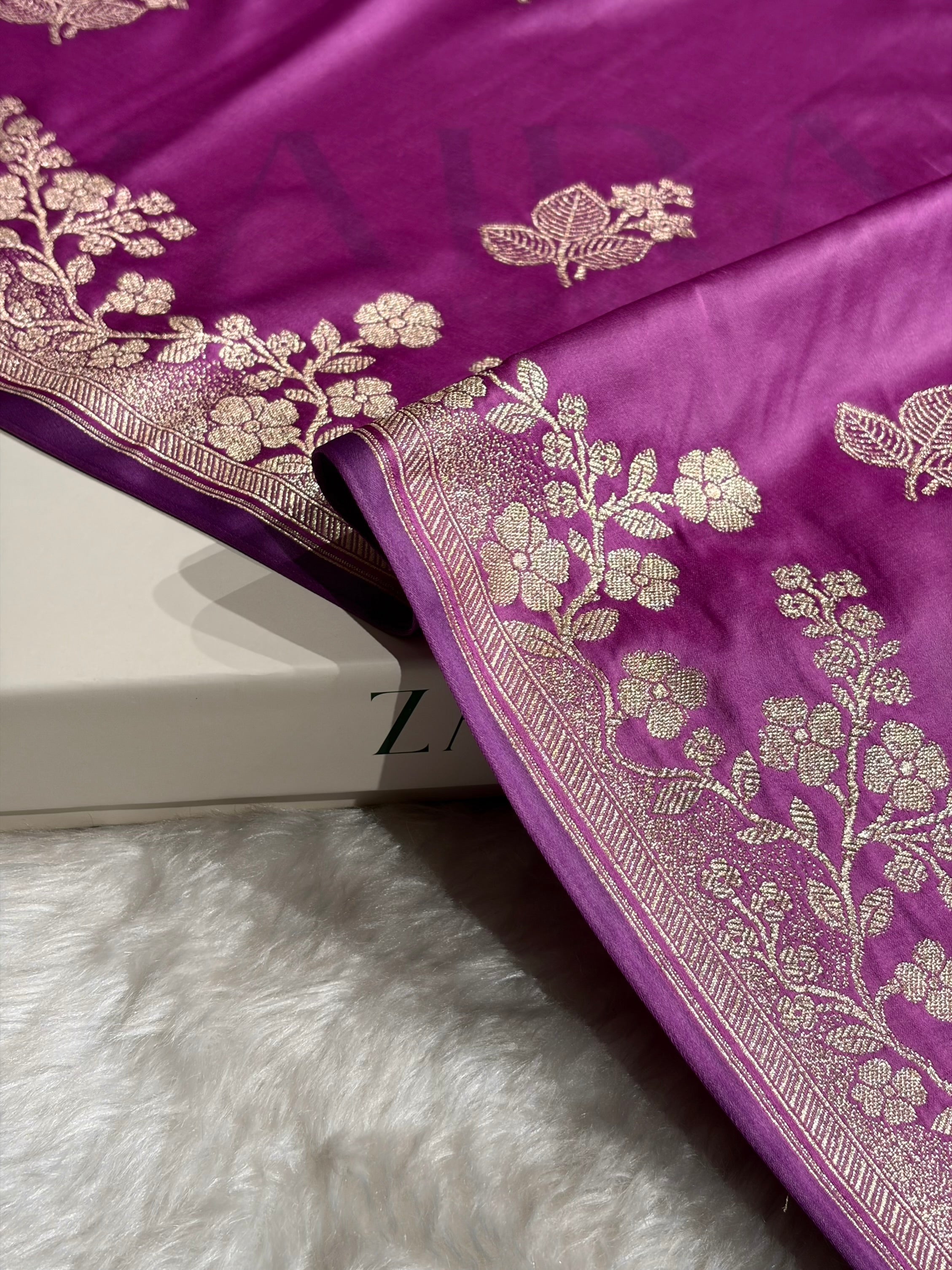 Banarasi Lavender Shades With Floral Border Mashru Silk Saree MCS83