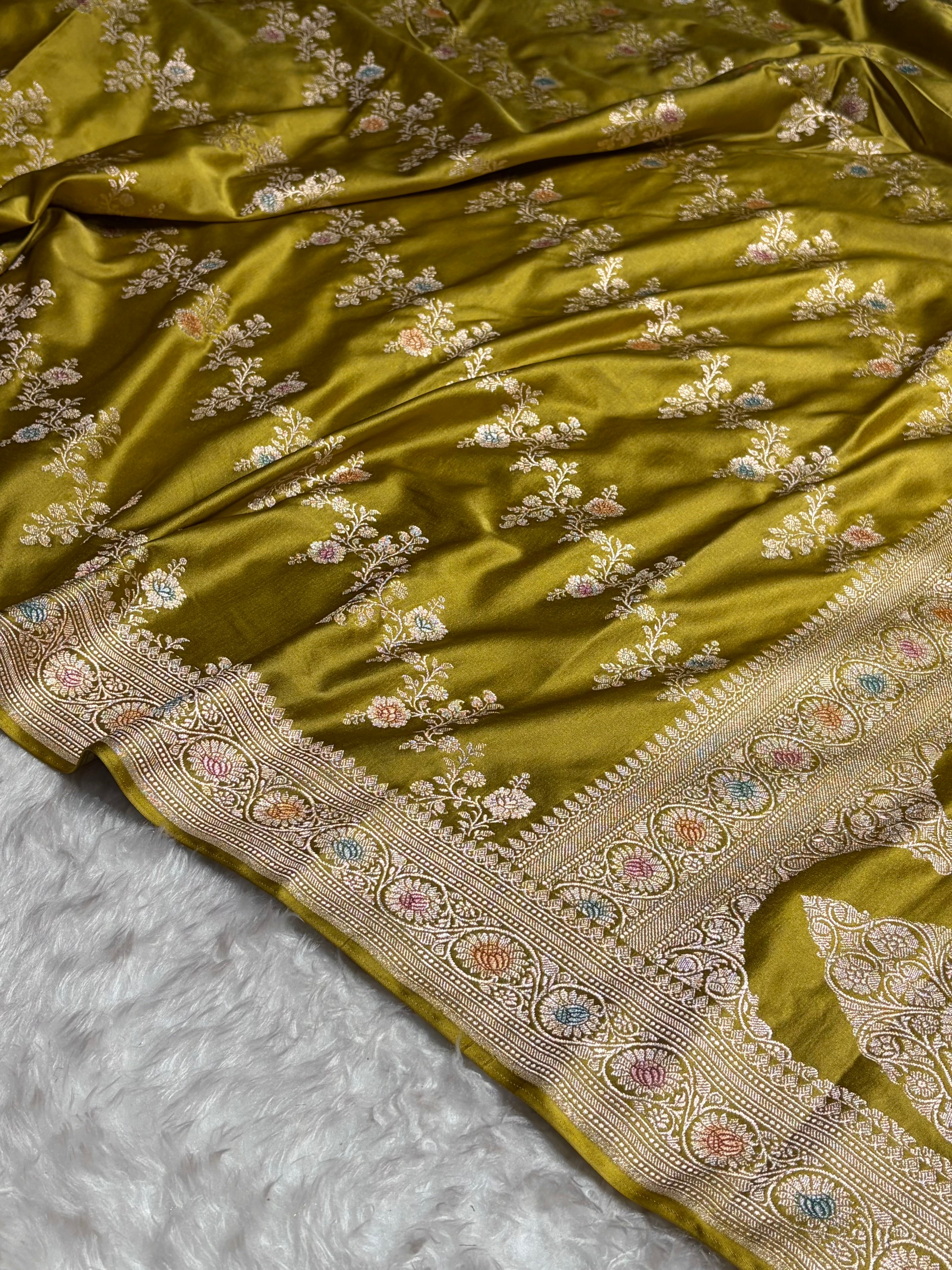 Mehendi Minakari Banarasi Cross Mashru Silk Saree MS01