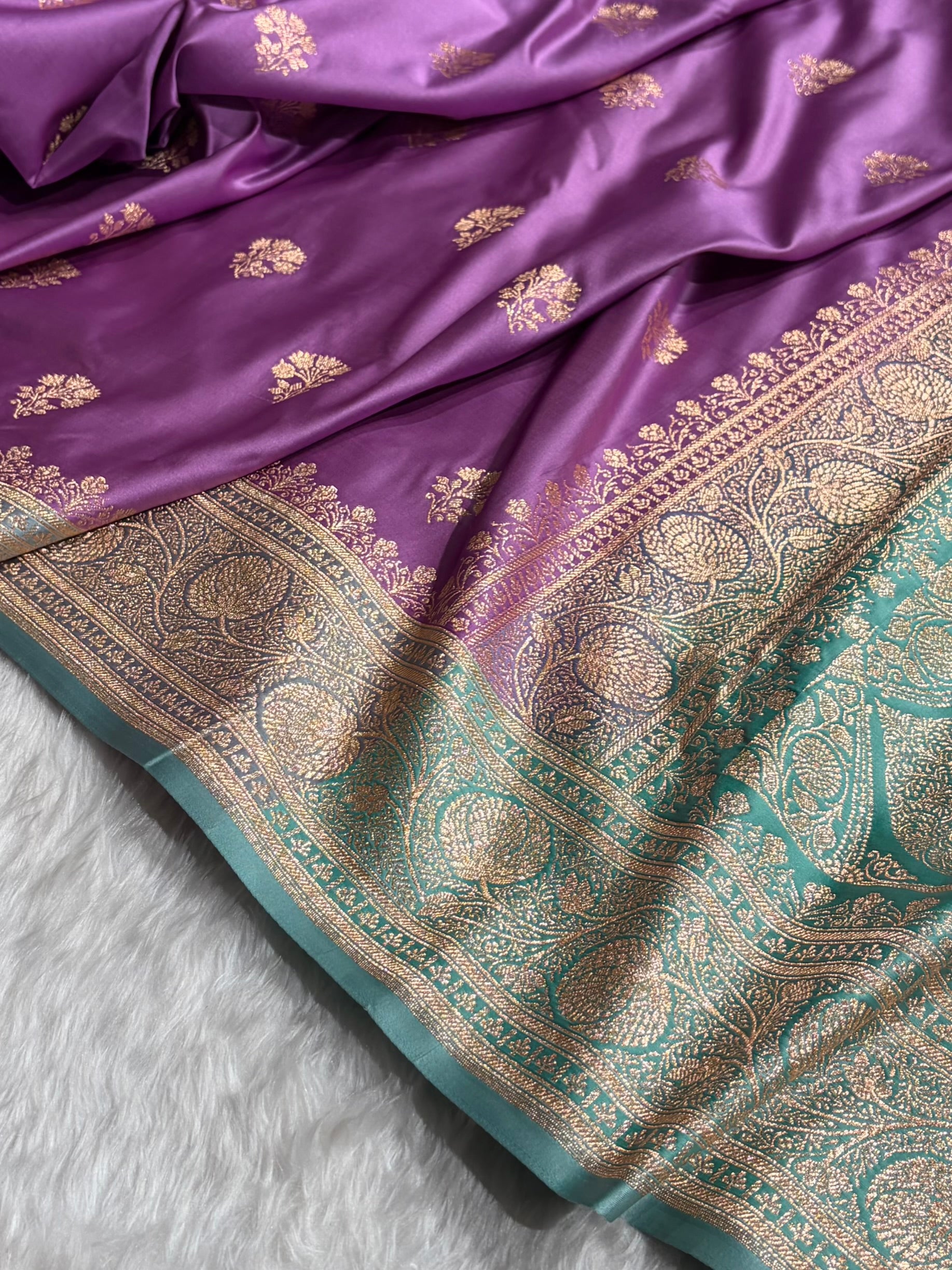 Lavender- Sea Green Banarasi Boota Katan Silk Saree SKM29