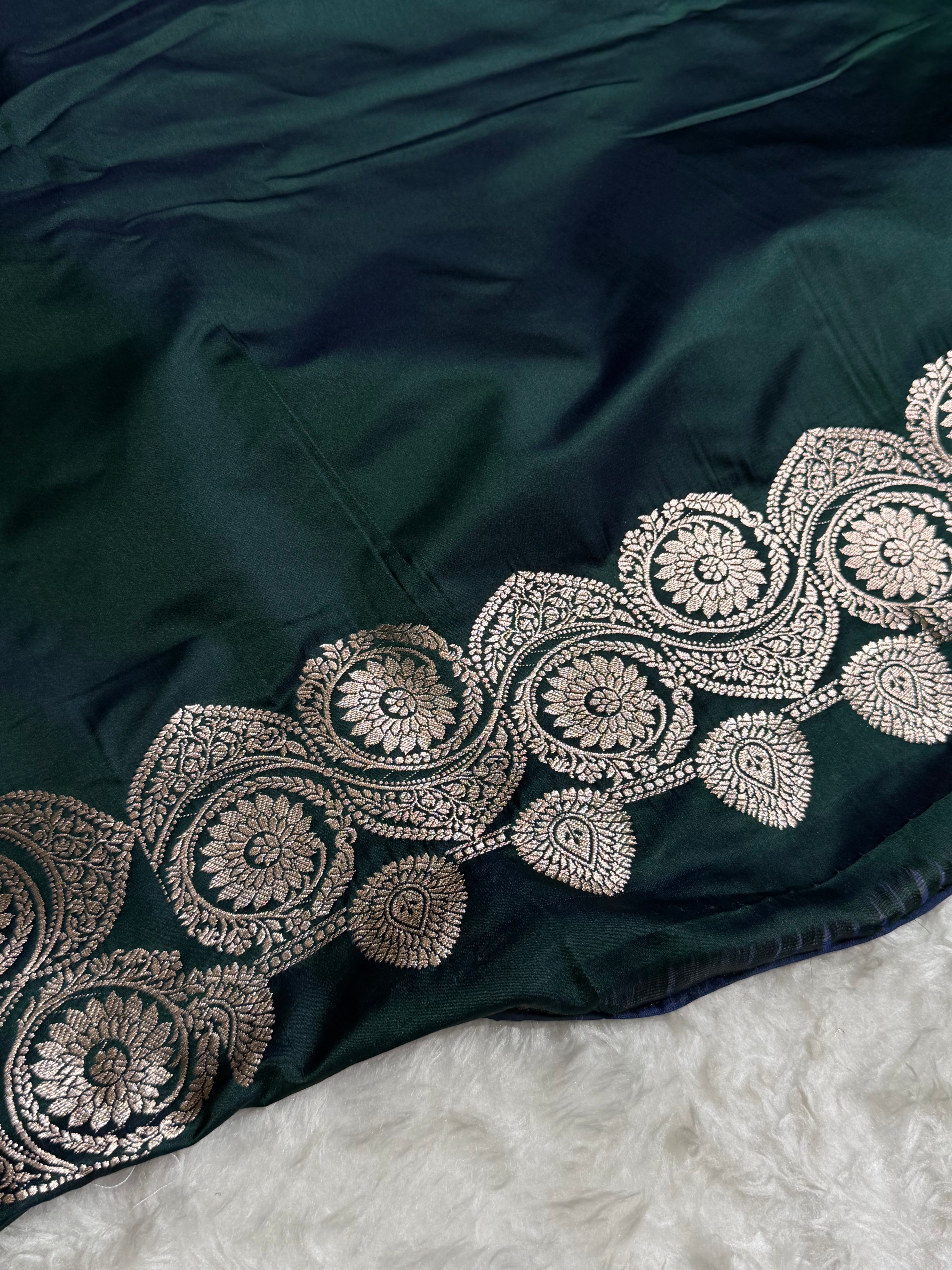 Cross Green Shades Banarasi Boota Pattern Floral Mashru Silk Saree MSM-110