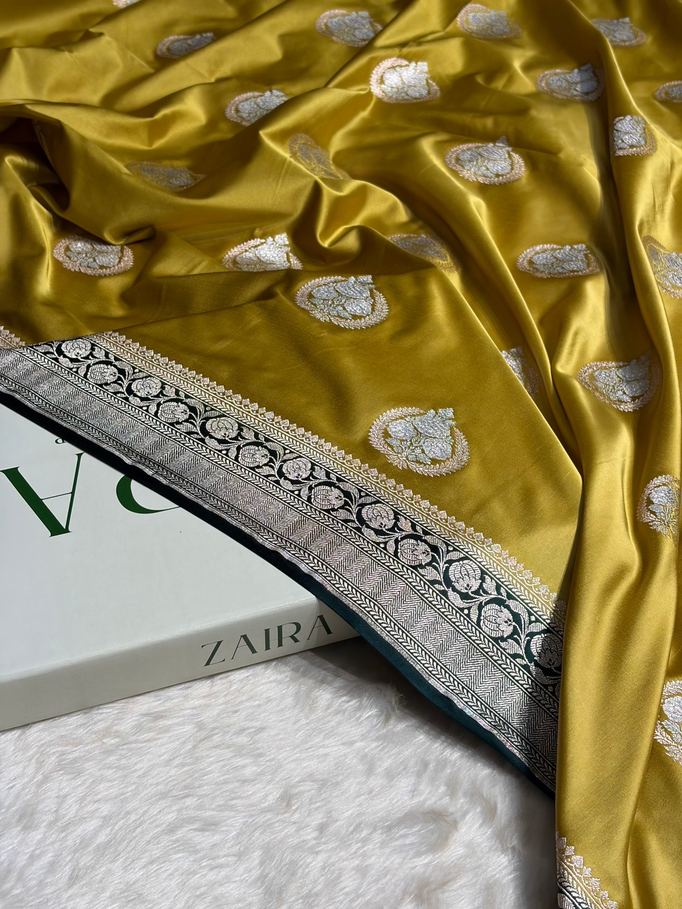 Contrast Dusty Mustard With Dark Bottle Green Minakari Boota Mashru Silk Saree MS35