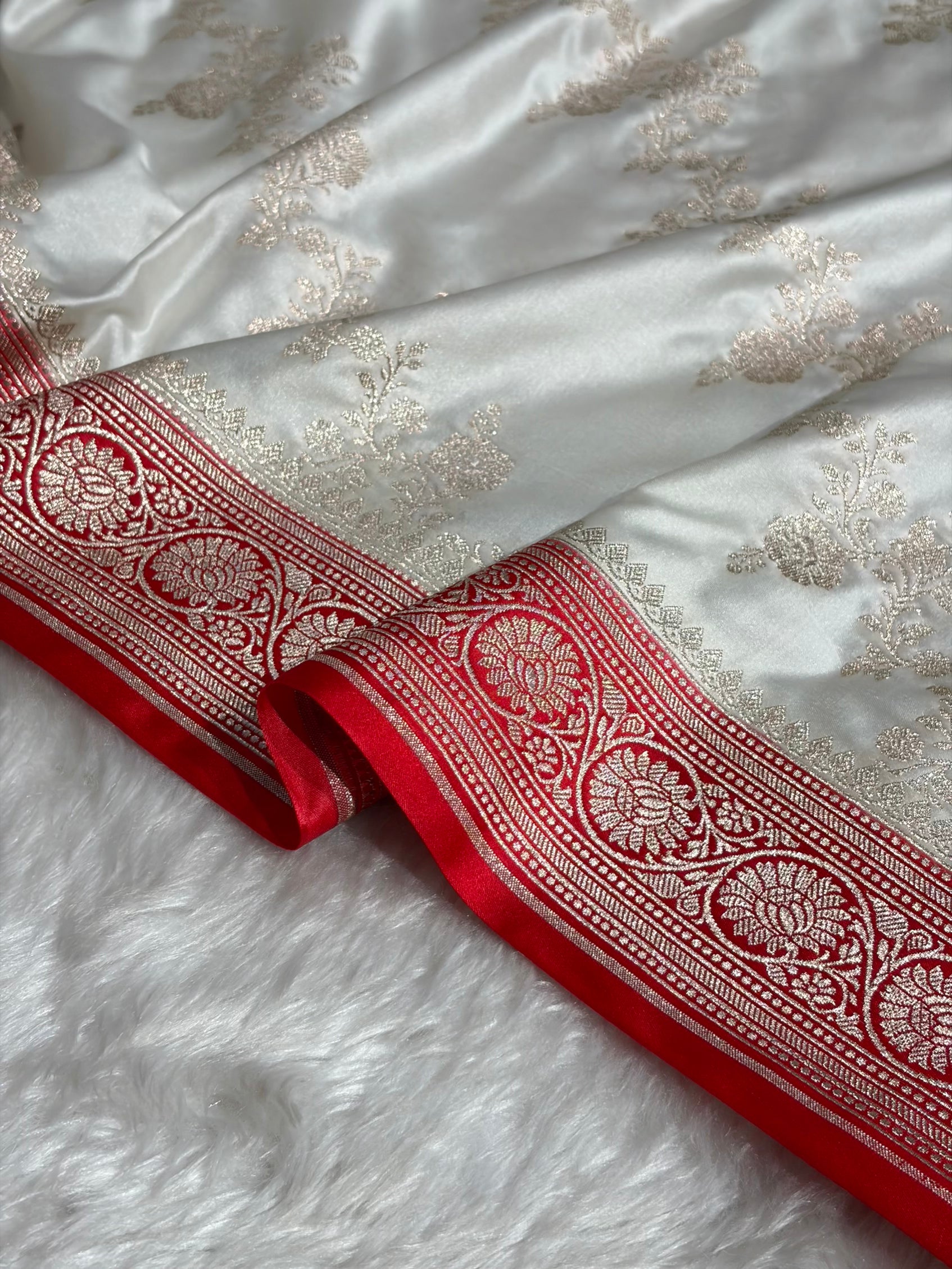 Contrast White / RedBanarasi Cross Mashru Silk Saree MCS01