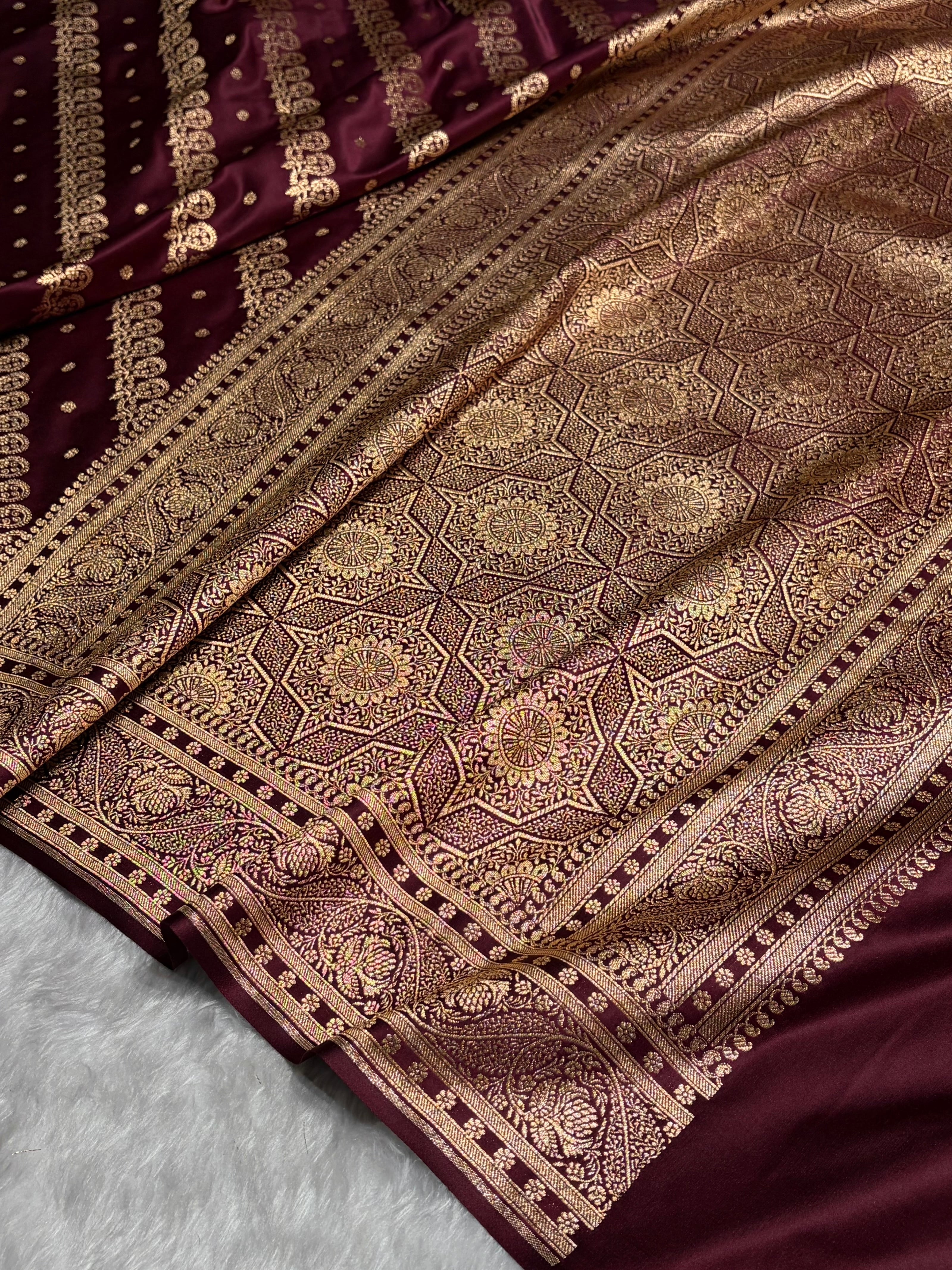 Garnet Shades Cross Floral Pattern Satin Katan Silk Saree SK79