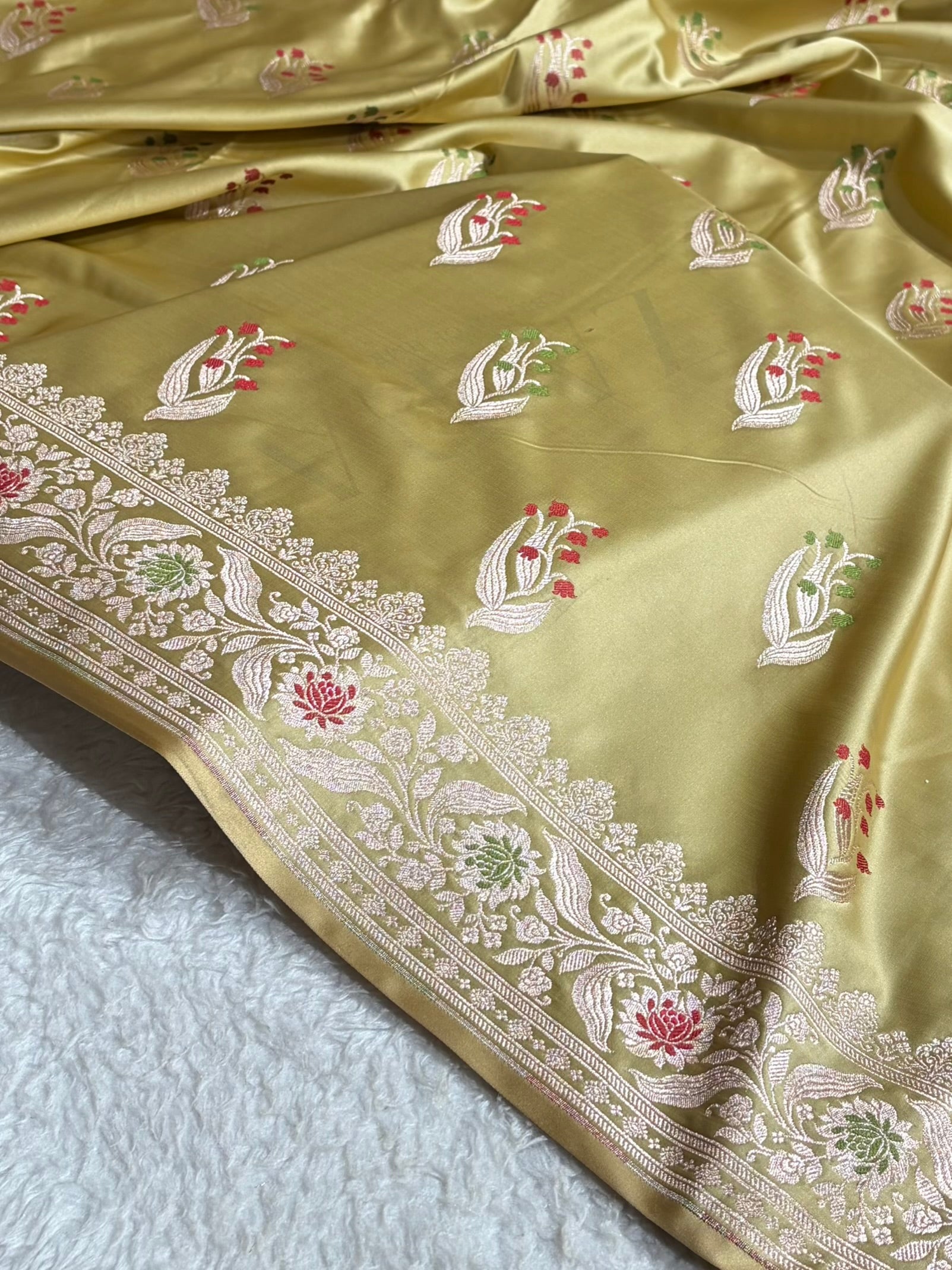 Tusser Shades Banarasi Boota Pattern Minakari Floral Mashru Silk Saree MSM-121