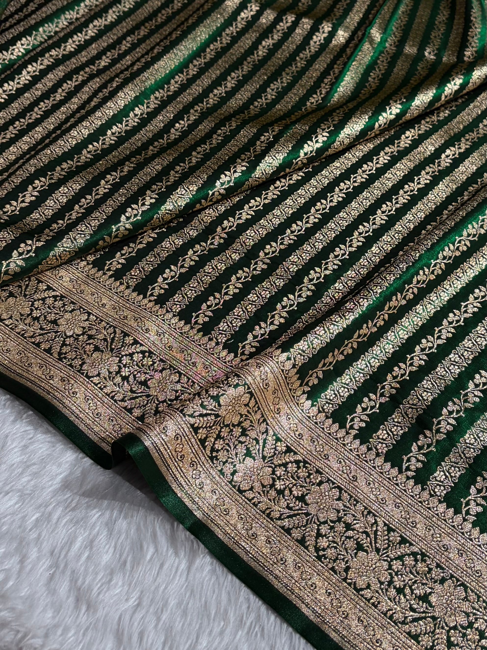 Bottle Green Shades Stripe Pattern Banarasi Satin Silk Saree SS46