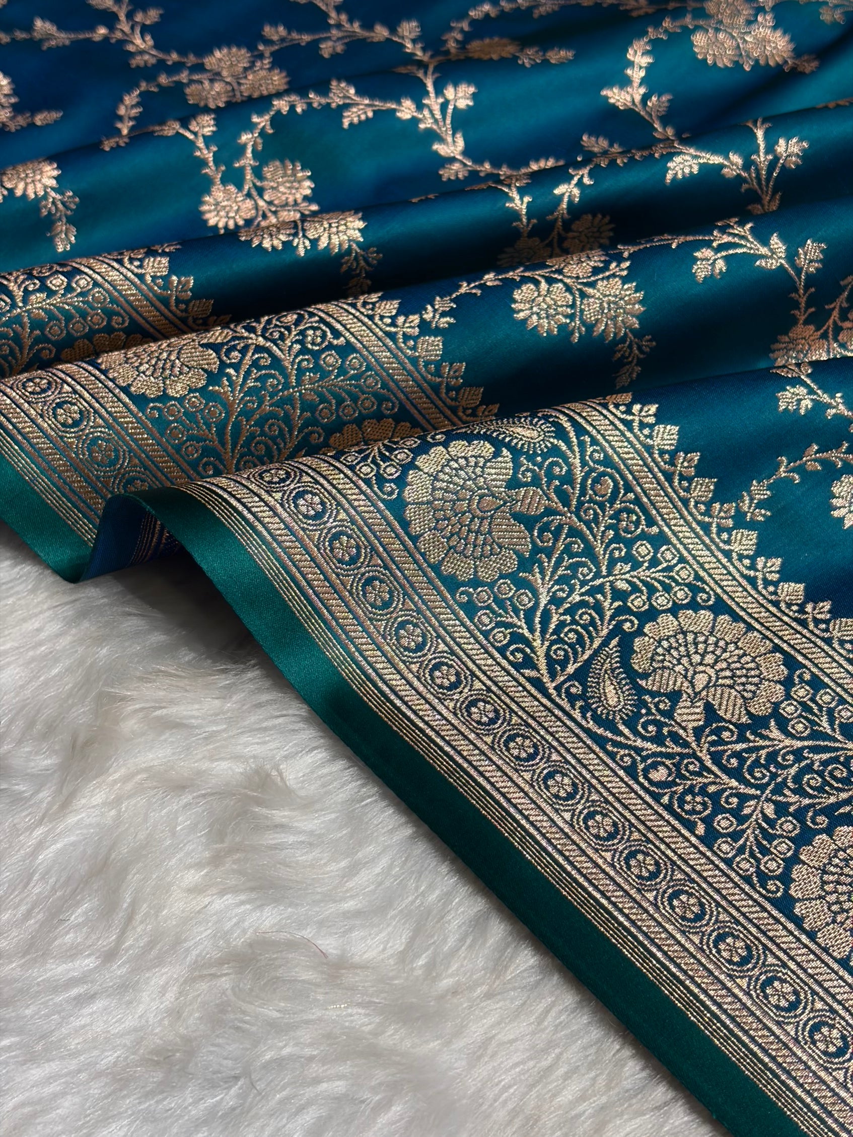 Peacock Banarasi Jaal Katan Silk Saree SKM24