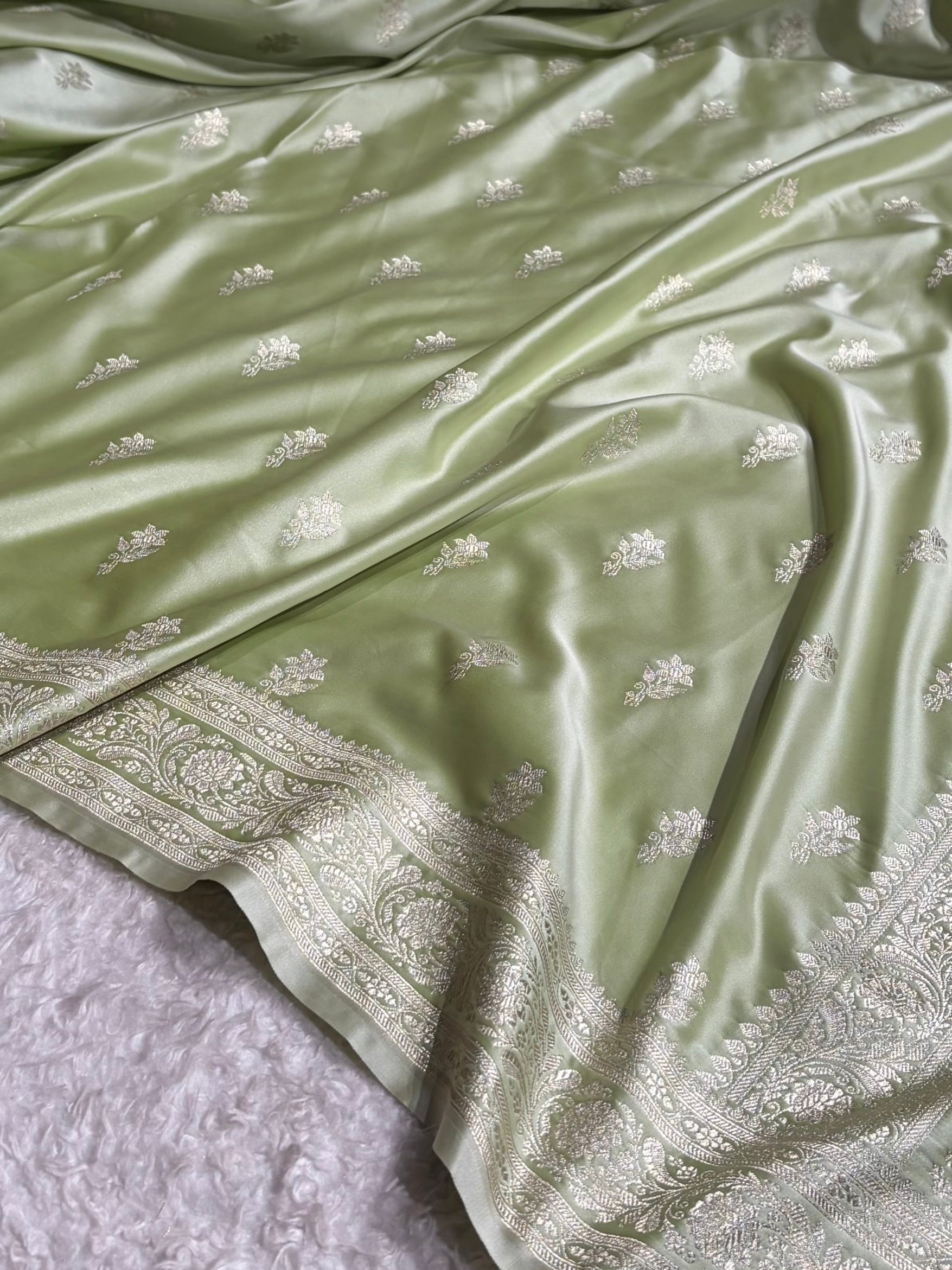 Tusser Shades Banarasi Boota Pattern Floral Mashru Silk Saree MSM-120