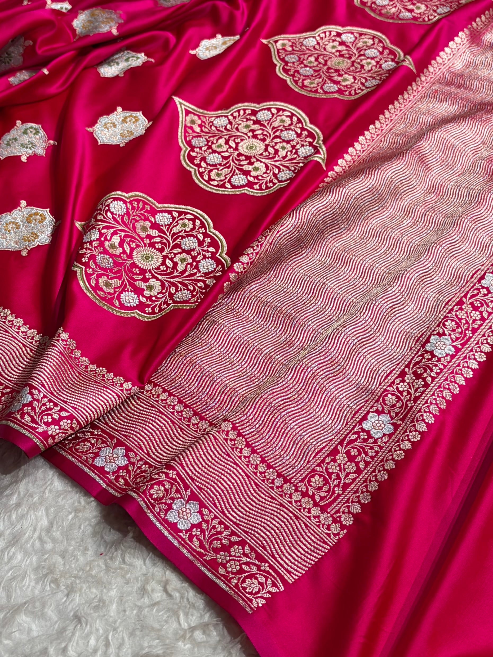 Premium Banarasi Satin Katan Saree Minakari Booti Pattern in Rani Shades SK138