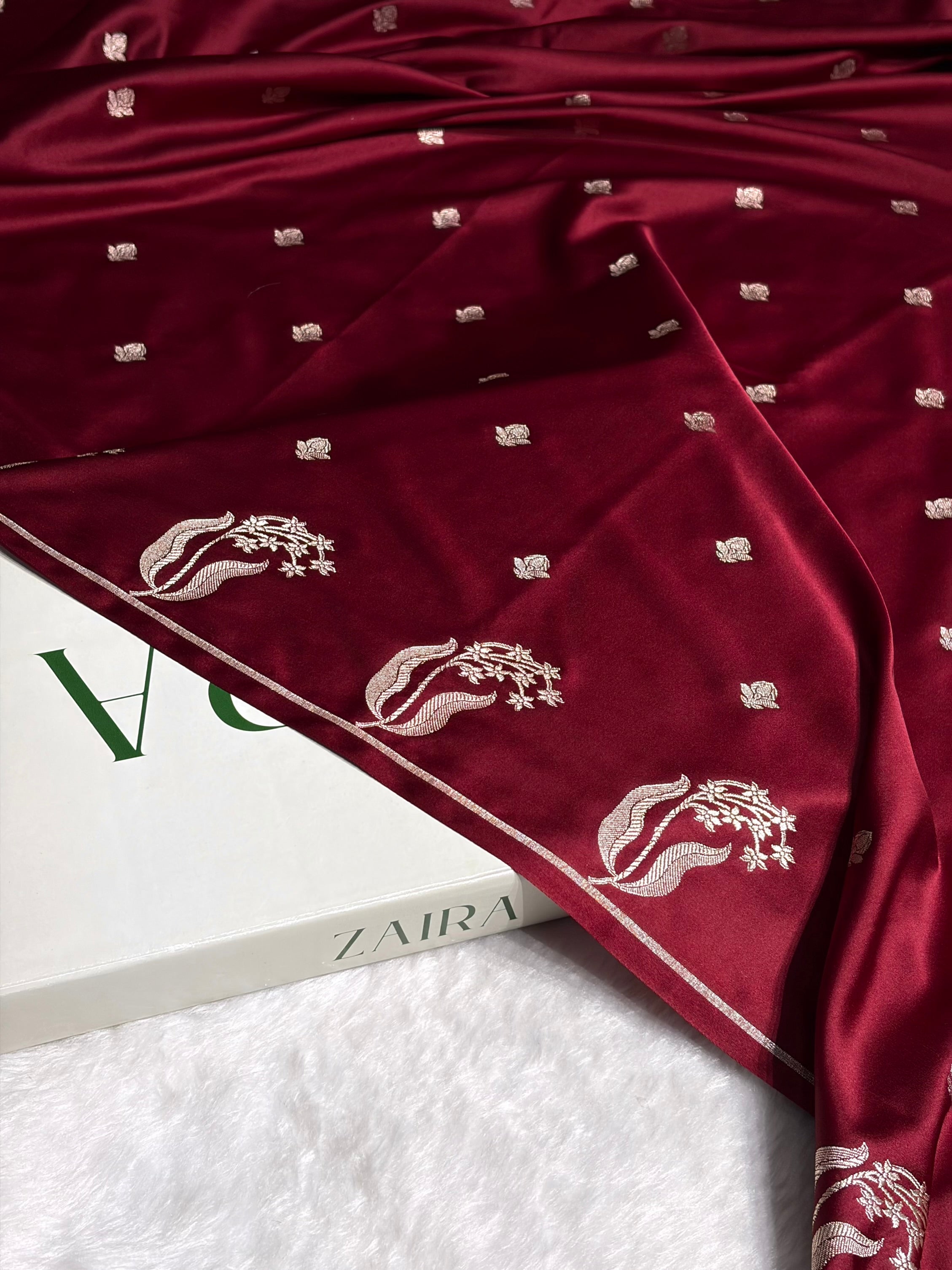 Garnet Shades Floral Border Booti Mashru Silk Saree MS74