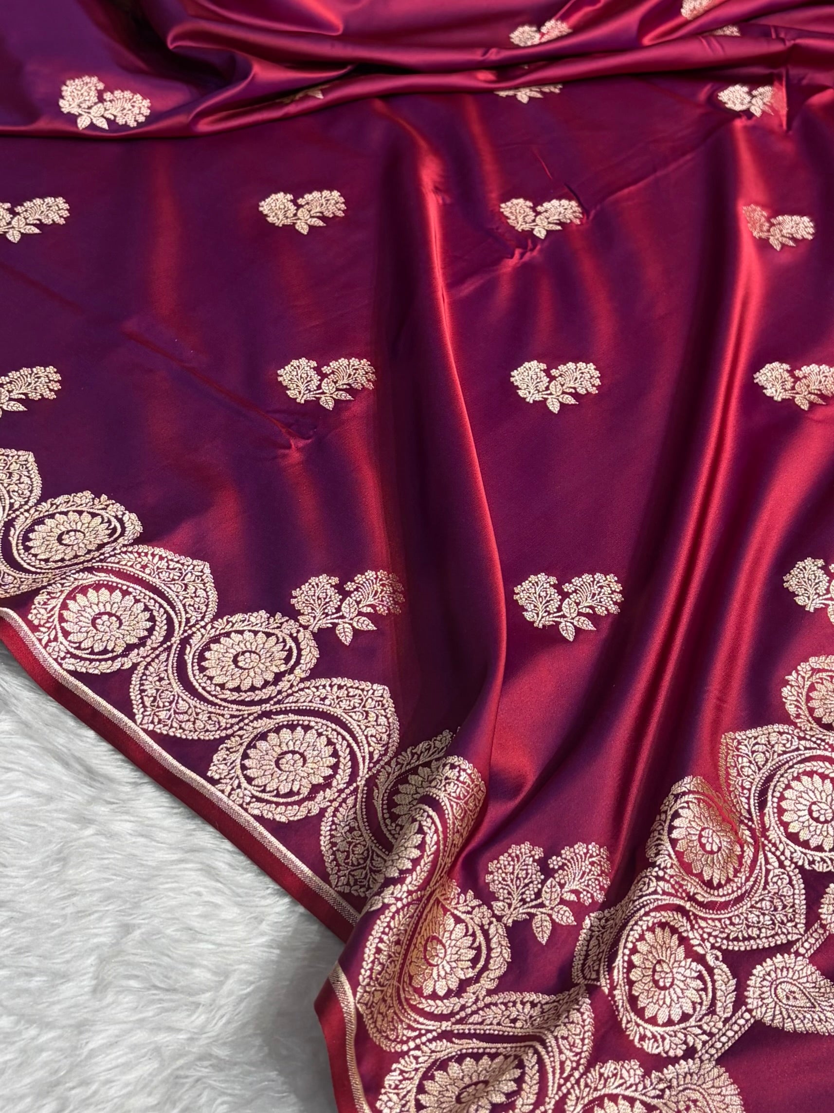 Reddish Purple Shades Banarasi Boota Pattern Floral Mashru Silk Saree MSM-110