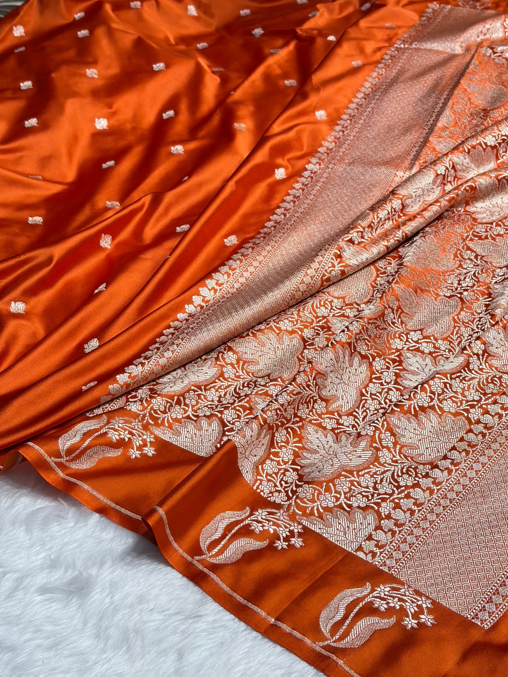 Orange Shades Floral Border Booti Mashru Silk Saree MS74