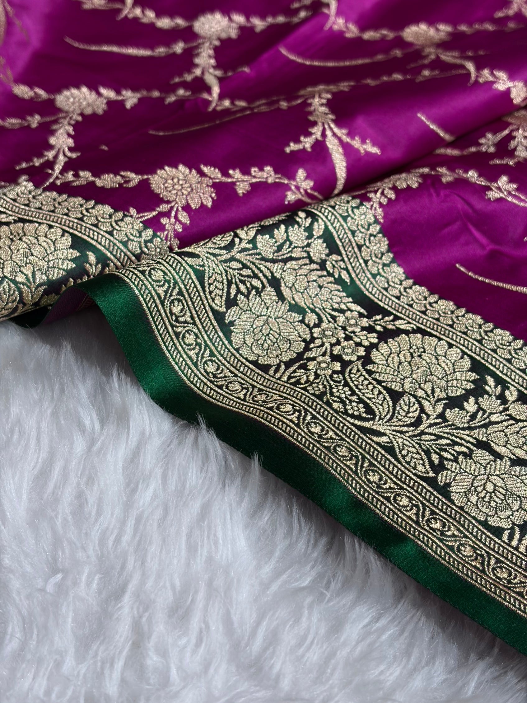 Banarasi Satin Katan Saree With Boota in Contrast Wine With Green Shades SK115