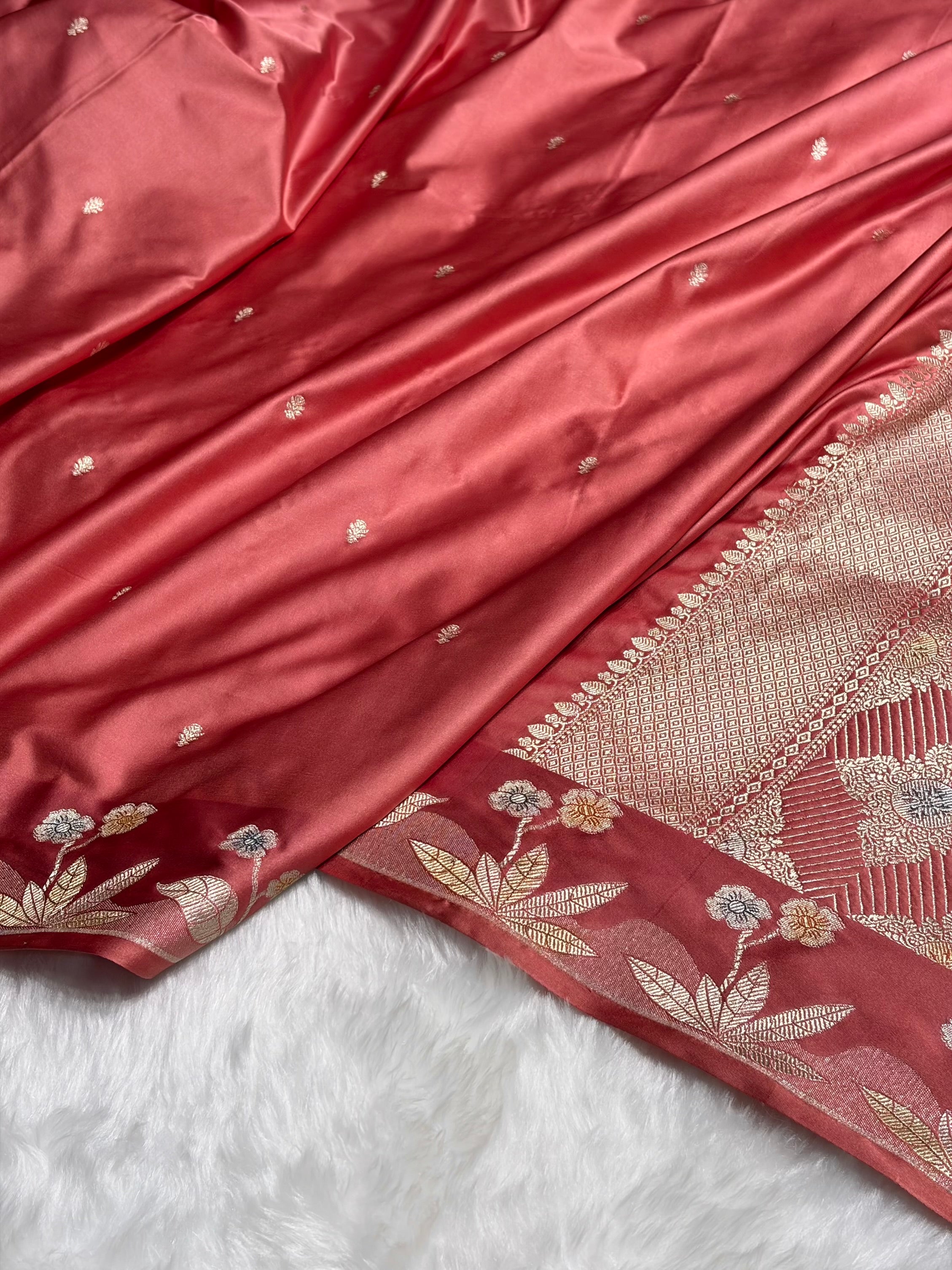 Banarasi Peach Shades Minakari Booti Mashru Silk Saree MS58