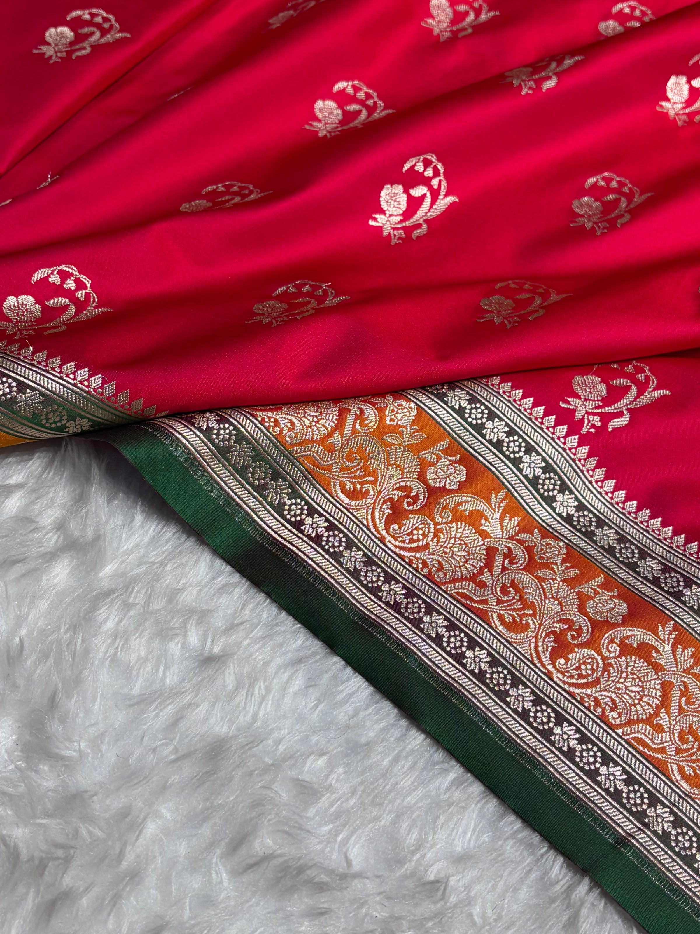 Banarasi Cross Red With Contrast Orange Floral Border Mashru Silk Saree MSM-100