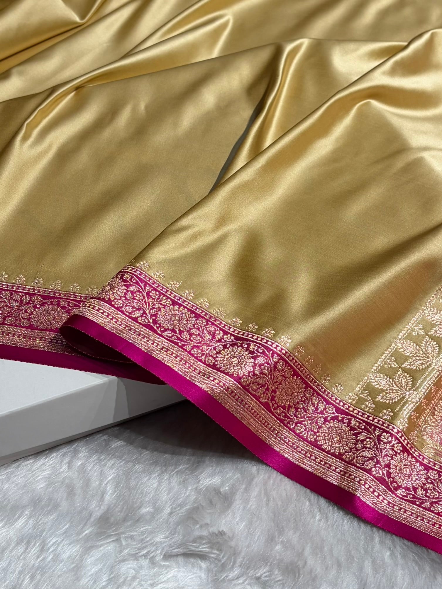 Banarasi Satin Katan Saree in Contrast Tusser / Rani Shades SK131
