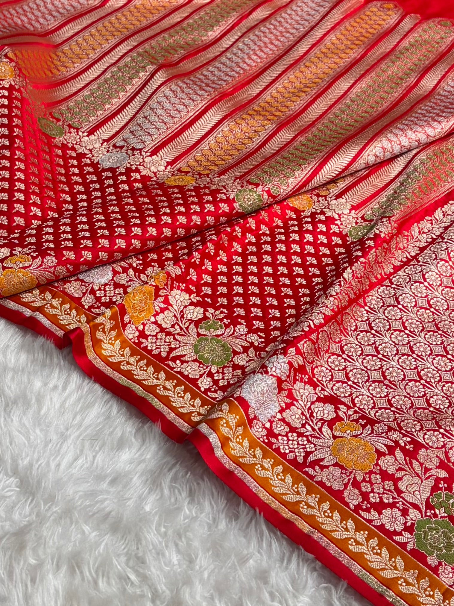 Banarasi Red Shades Floral Minakari Skirt Border Mashru Silk Saree MSM-83