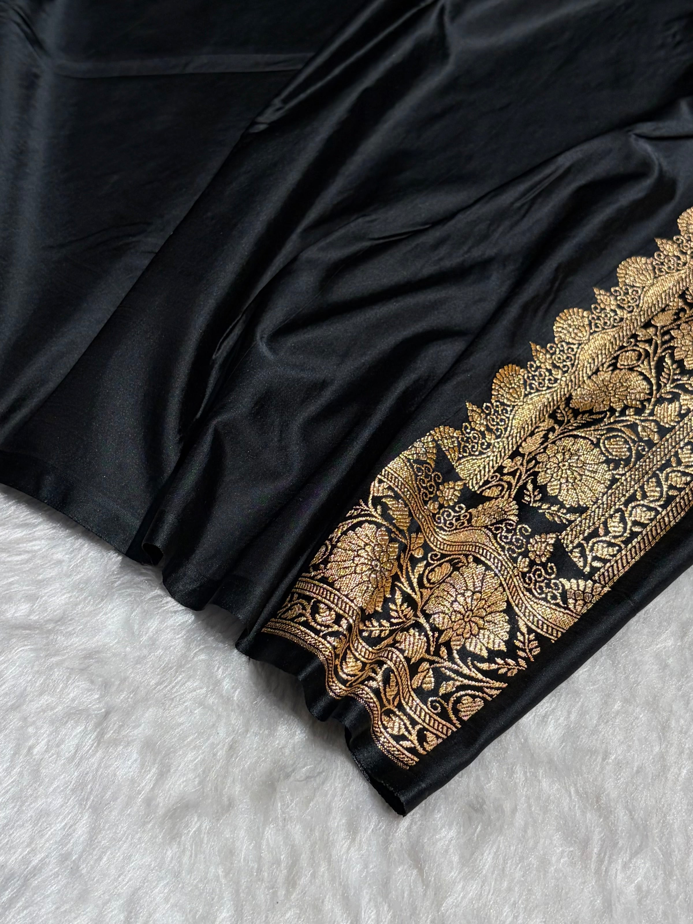 Black Shades Jaal Floral Pattern Satin Katan Silk Saree SK80