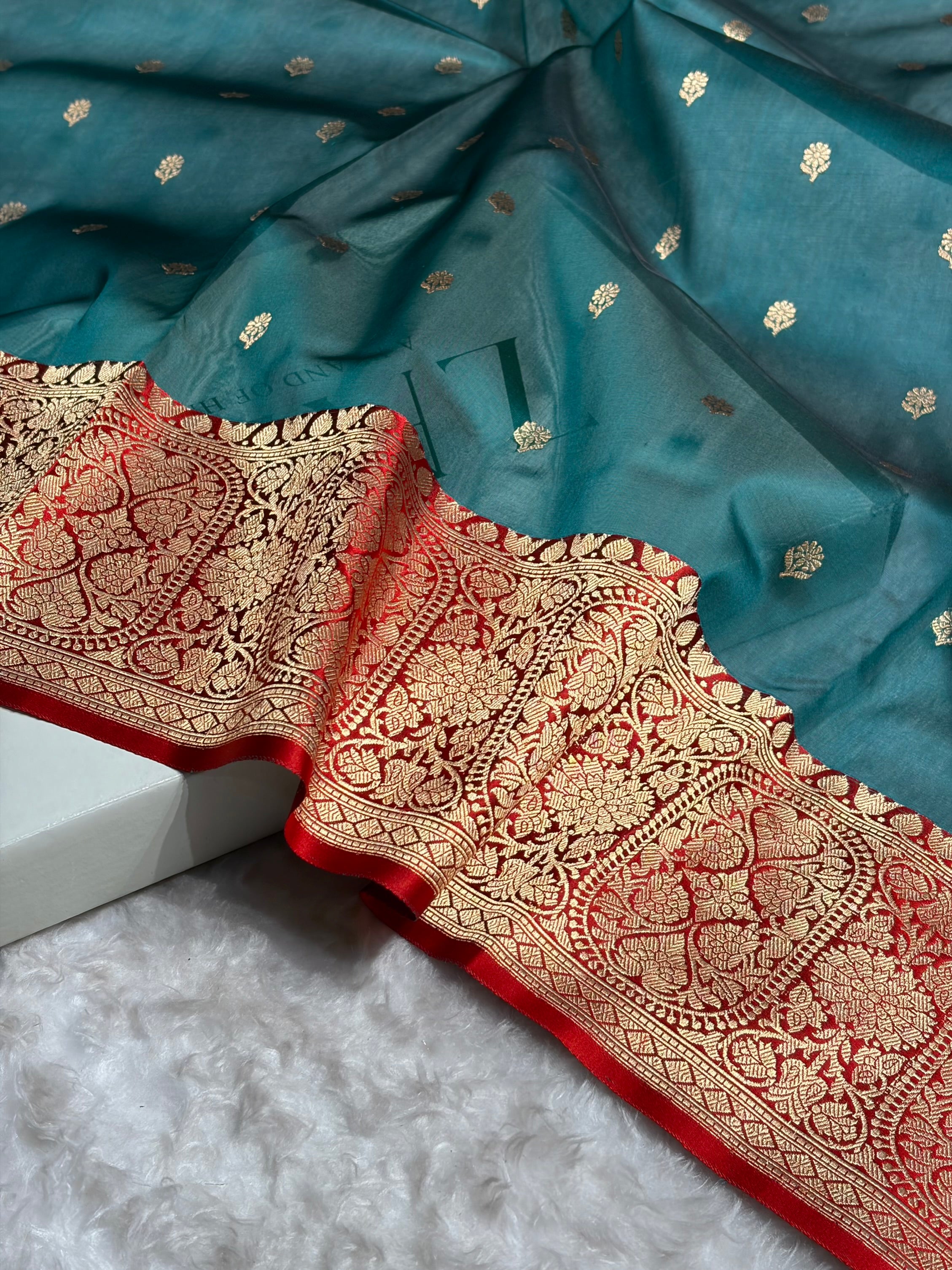 Contrast Pure Banarasi Organza Rama With Red Floral Banarasi Silk Saree PO-17