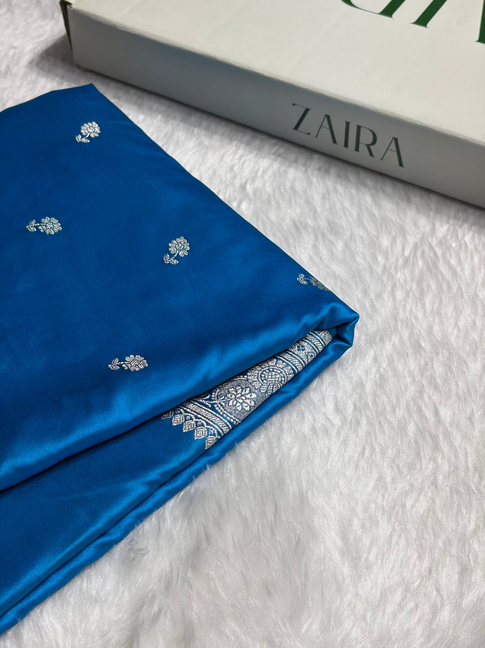 Firozi Shades Booti Mashru Silk Saree MS73