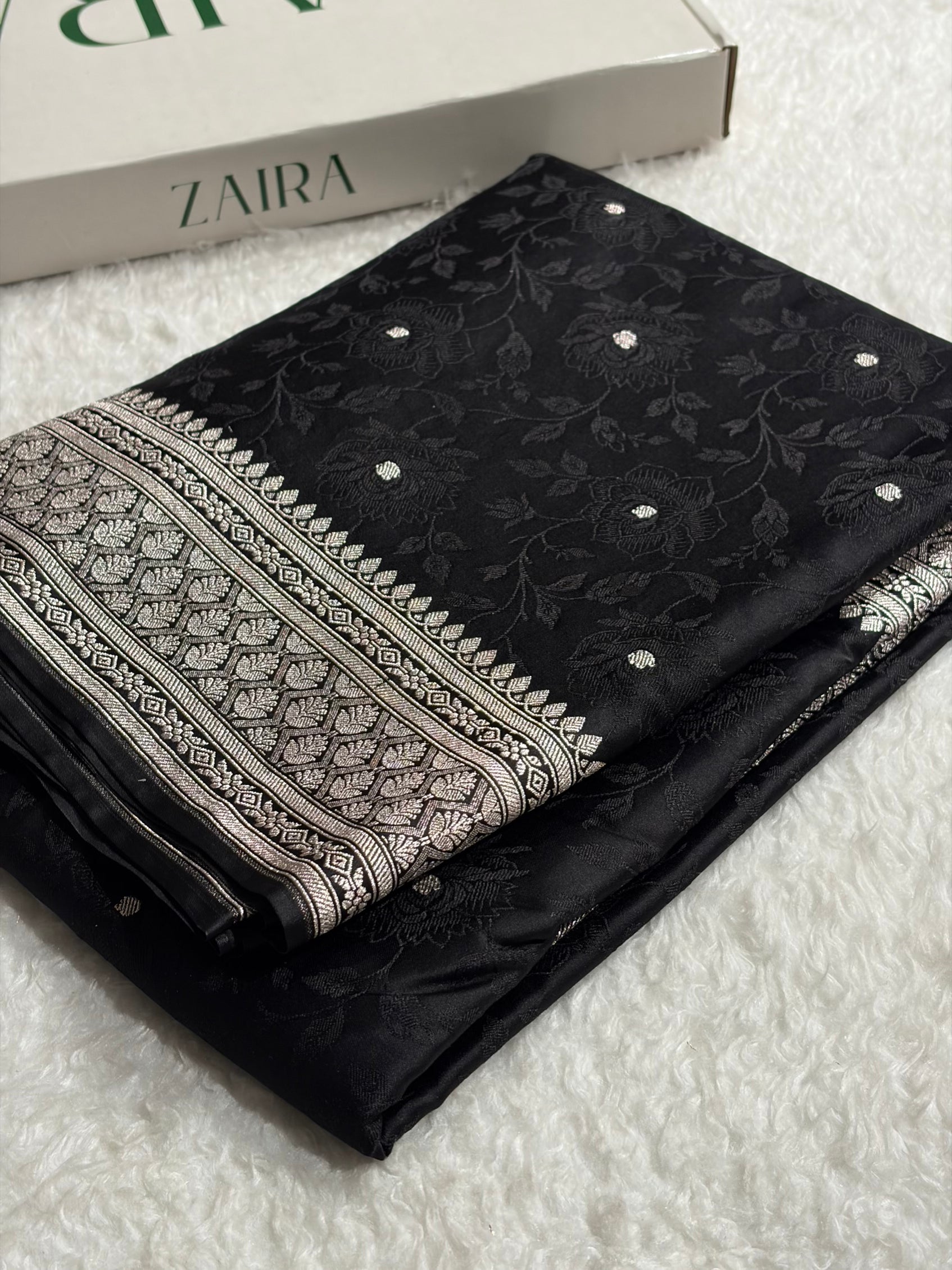 Black Tanchoi Floral Booti Mashru Silk Saree MS59