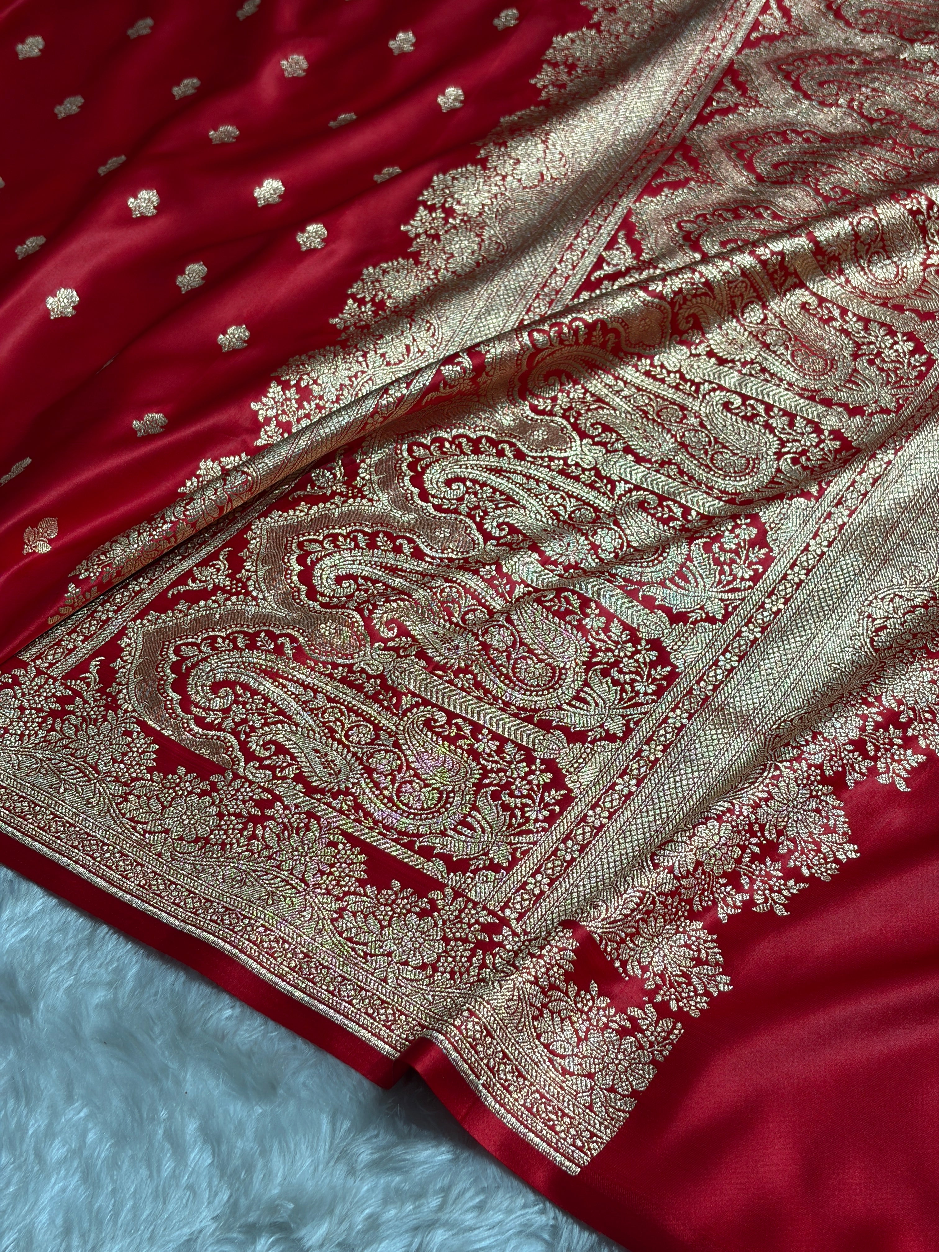 Banarasi Satin Katan Saree Floral Booti Pattern in Red Shades SK148