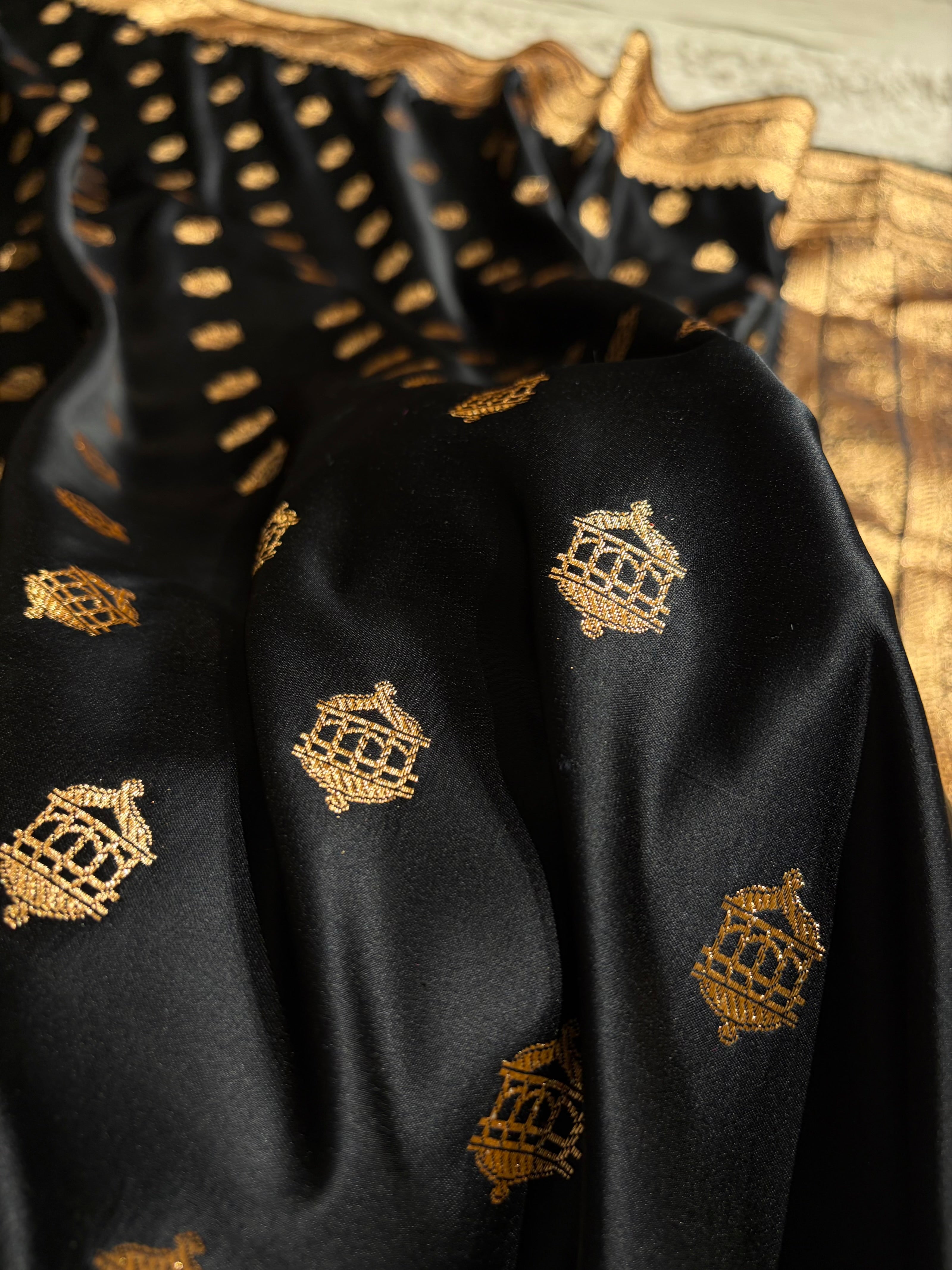 Banarasi Satin Katan Saree Booti Pattern in Black Shades SK137