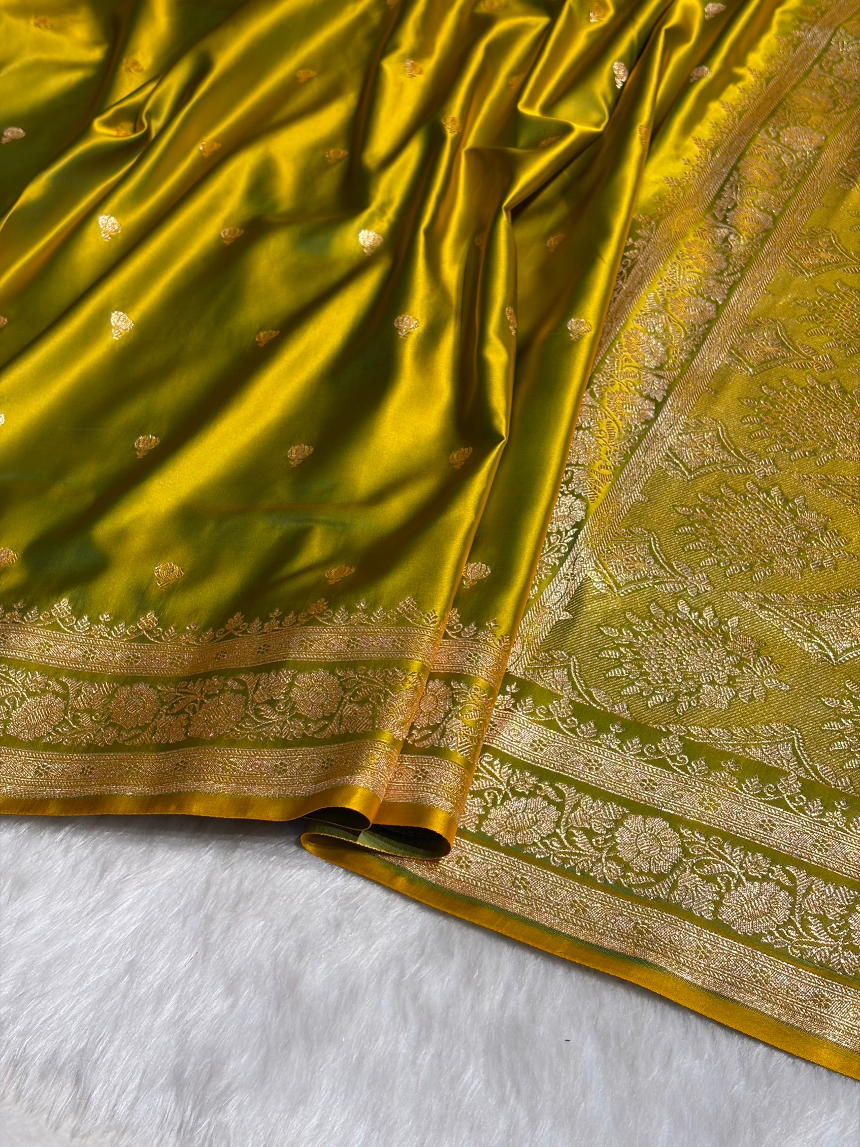 Liril Green Booti Pattern Satin Katan Silk Saree SK66