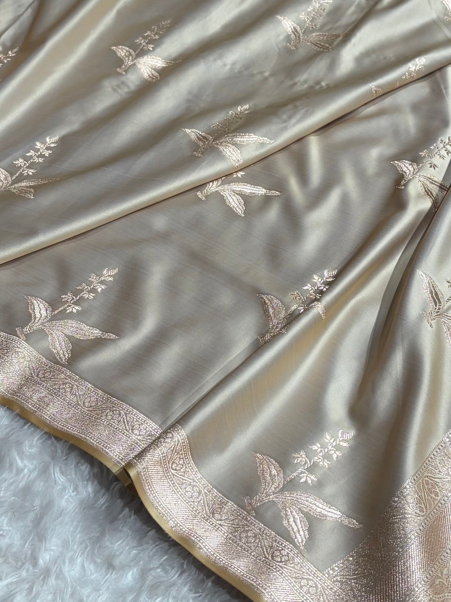 Beige Floral Motif Mashru Silk Saree MSM-04