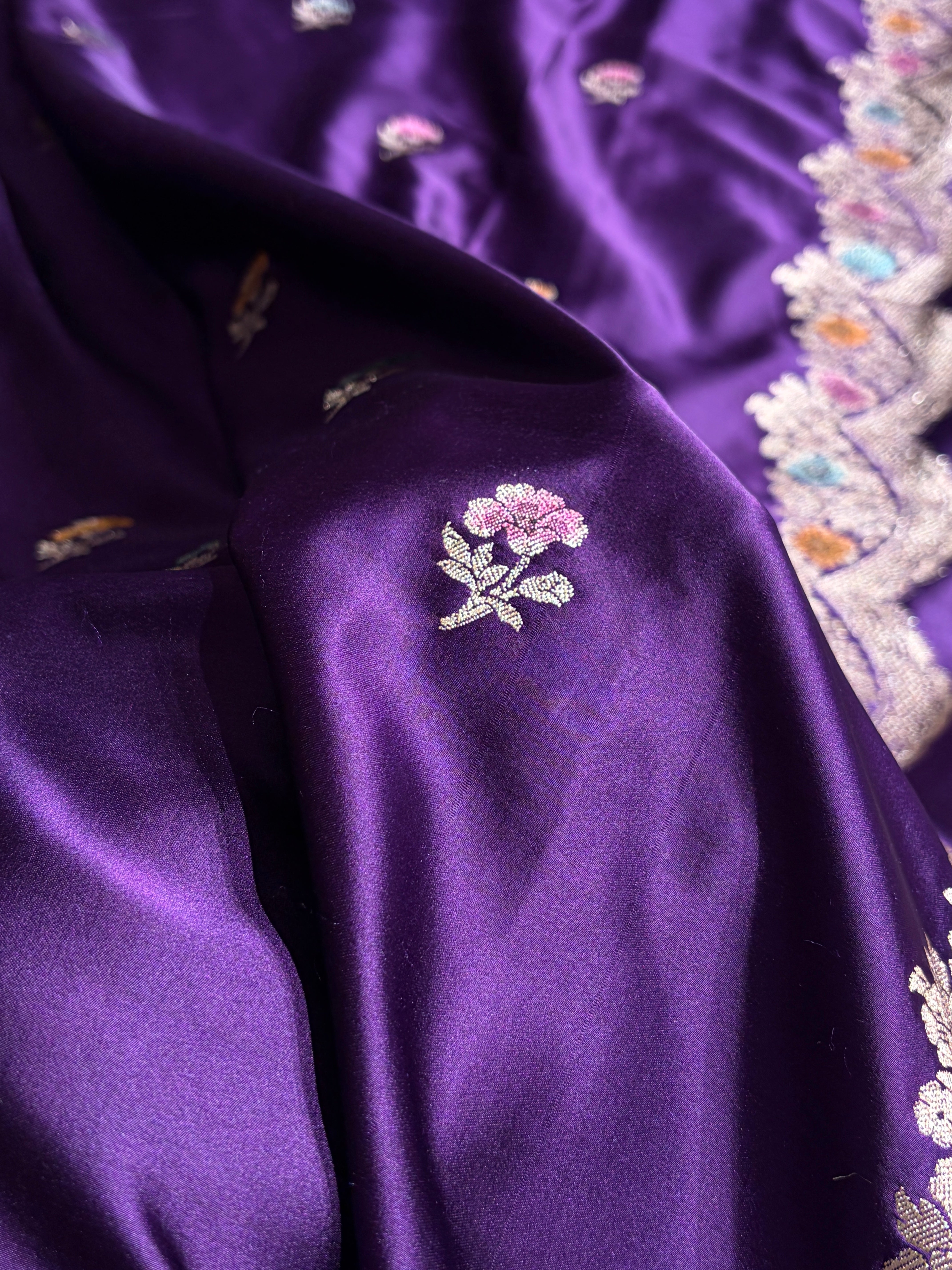 Purple Shades Minakari Scallop Booti Mashru Silk Saree MCS27