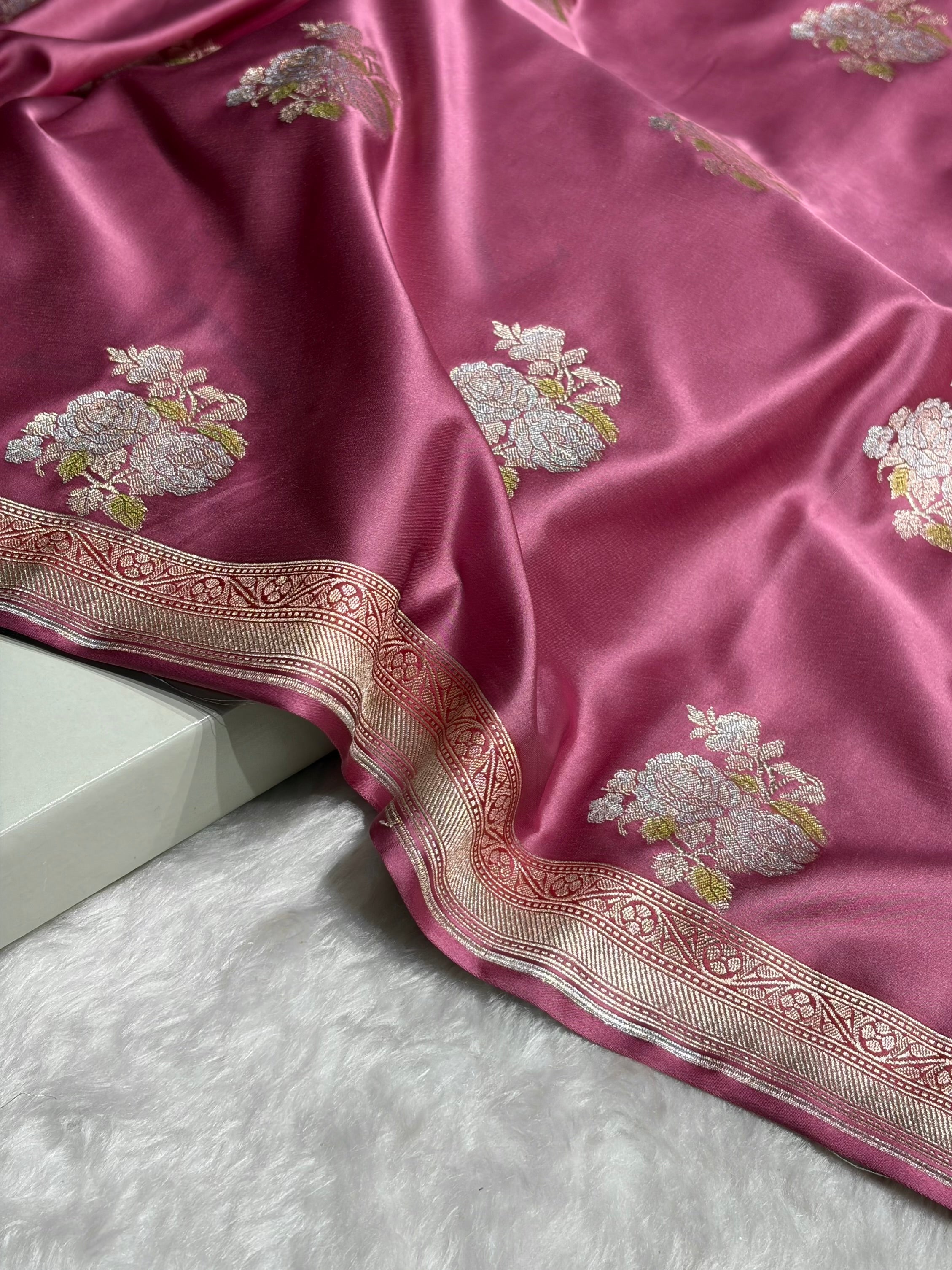 Mauve Sona Rupa Minakari Floral Motif Mashru Silk Saree MS50