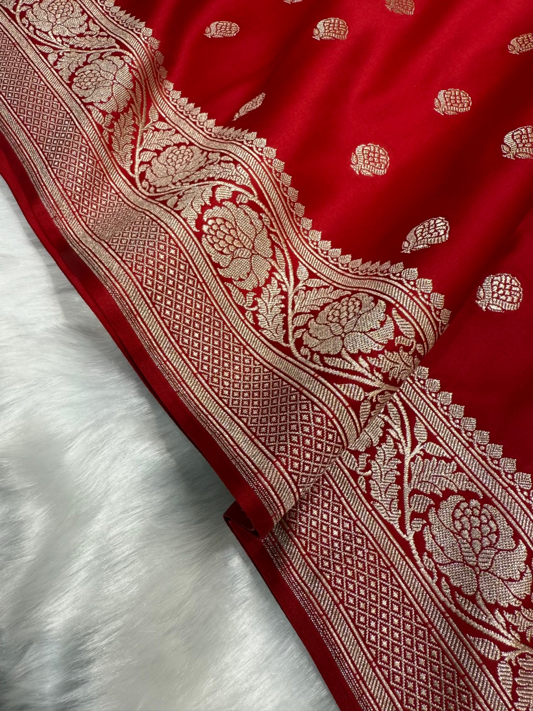 Red Shades Floral Boota Mashru Silk Saree MSM 77