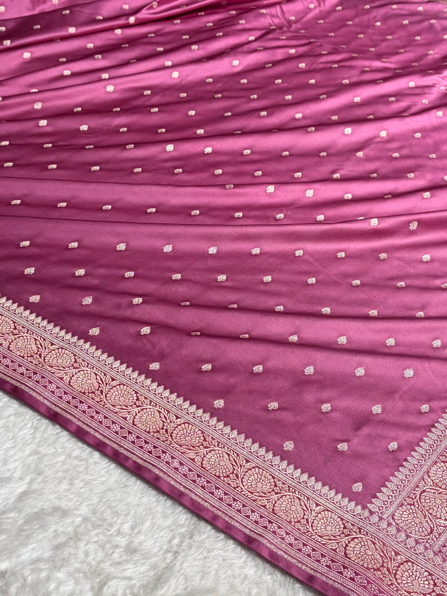 Copper Pink Shades With Contrast Border Booti Mashru Silk Saree MS79