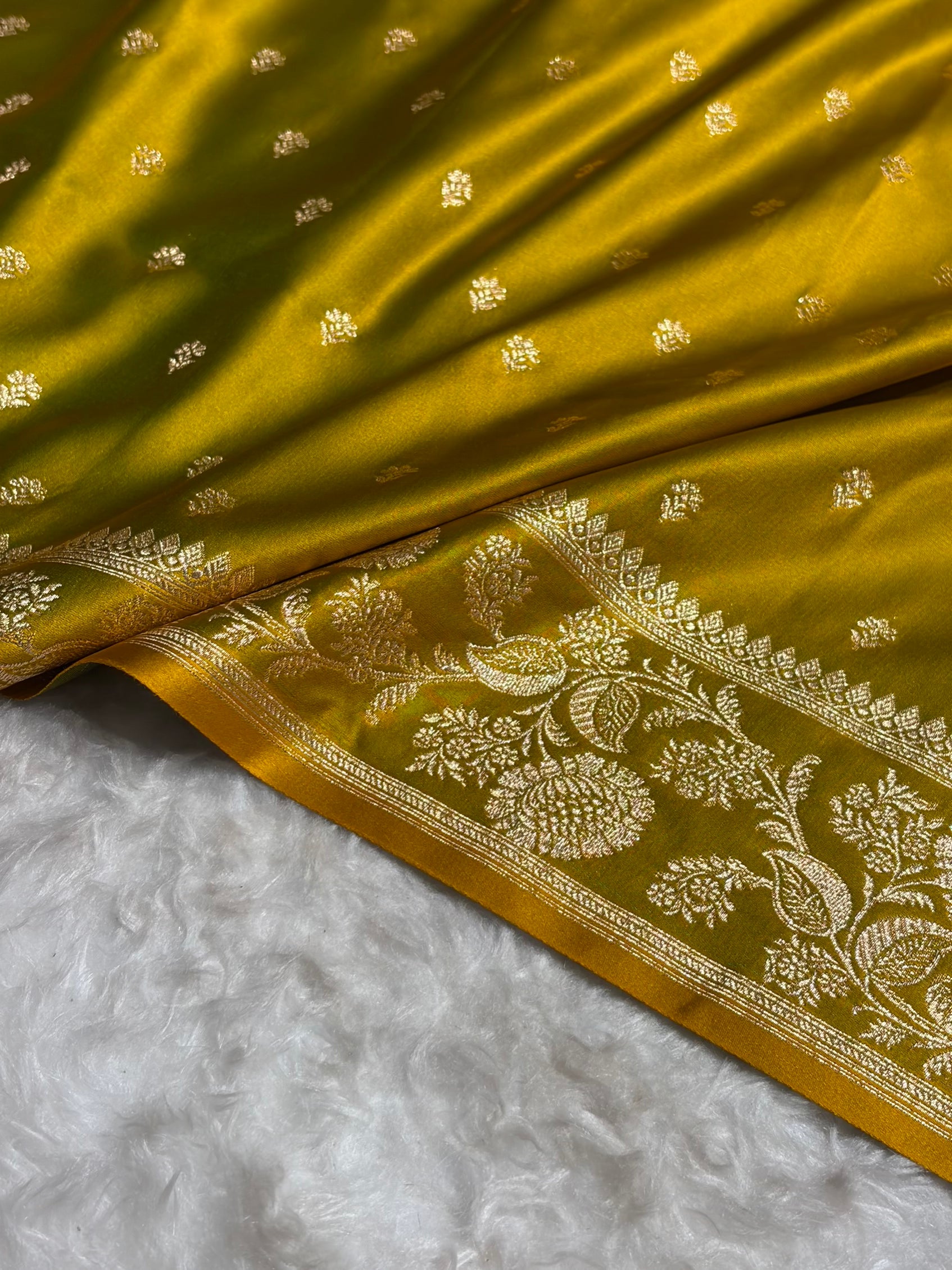 Mehendi Shades Floral Pattern Satin Katan Silk Saree SK77