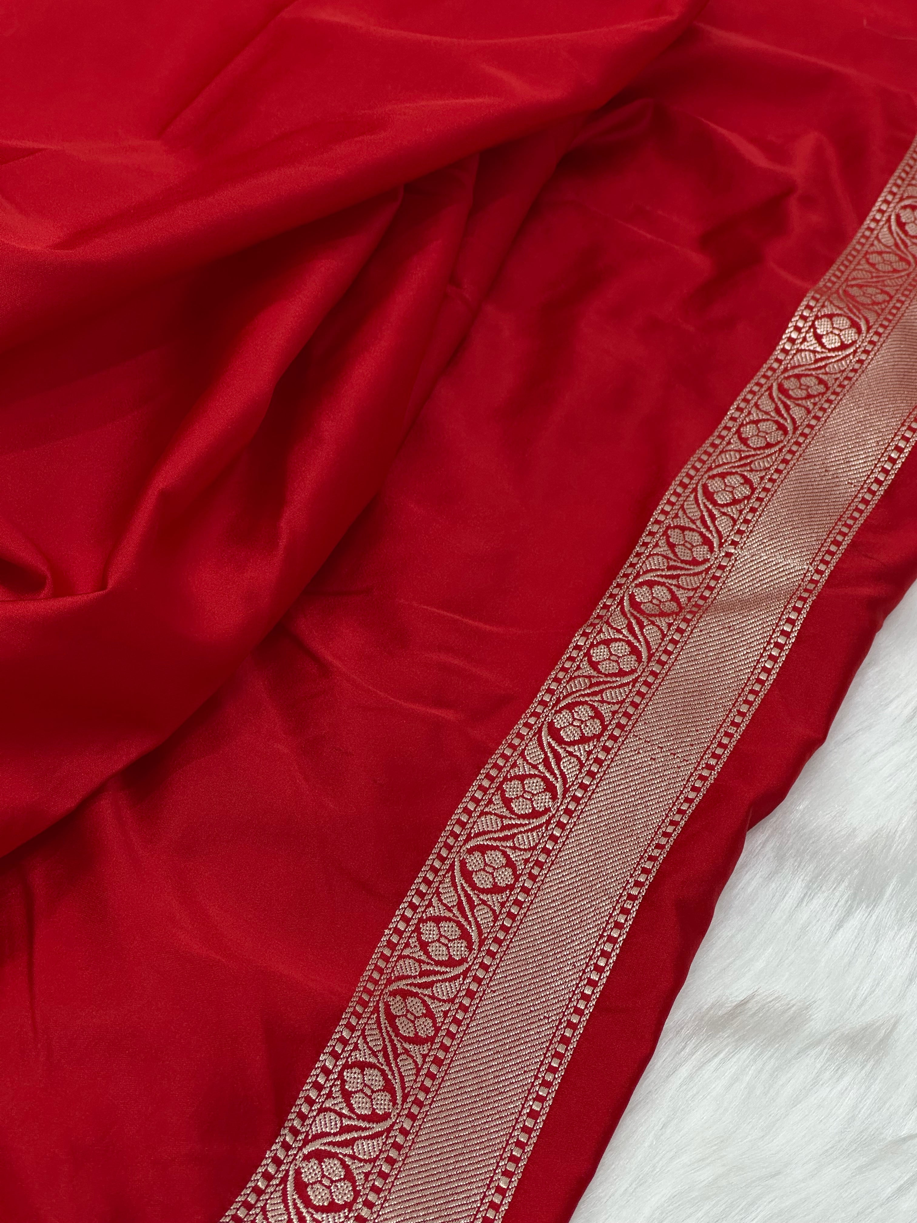 White Minakari Jaal With Red Edge Mashru Silk Saree
