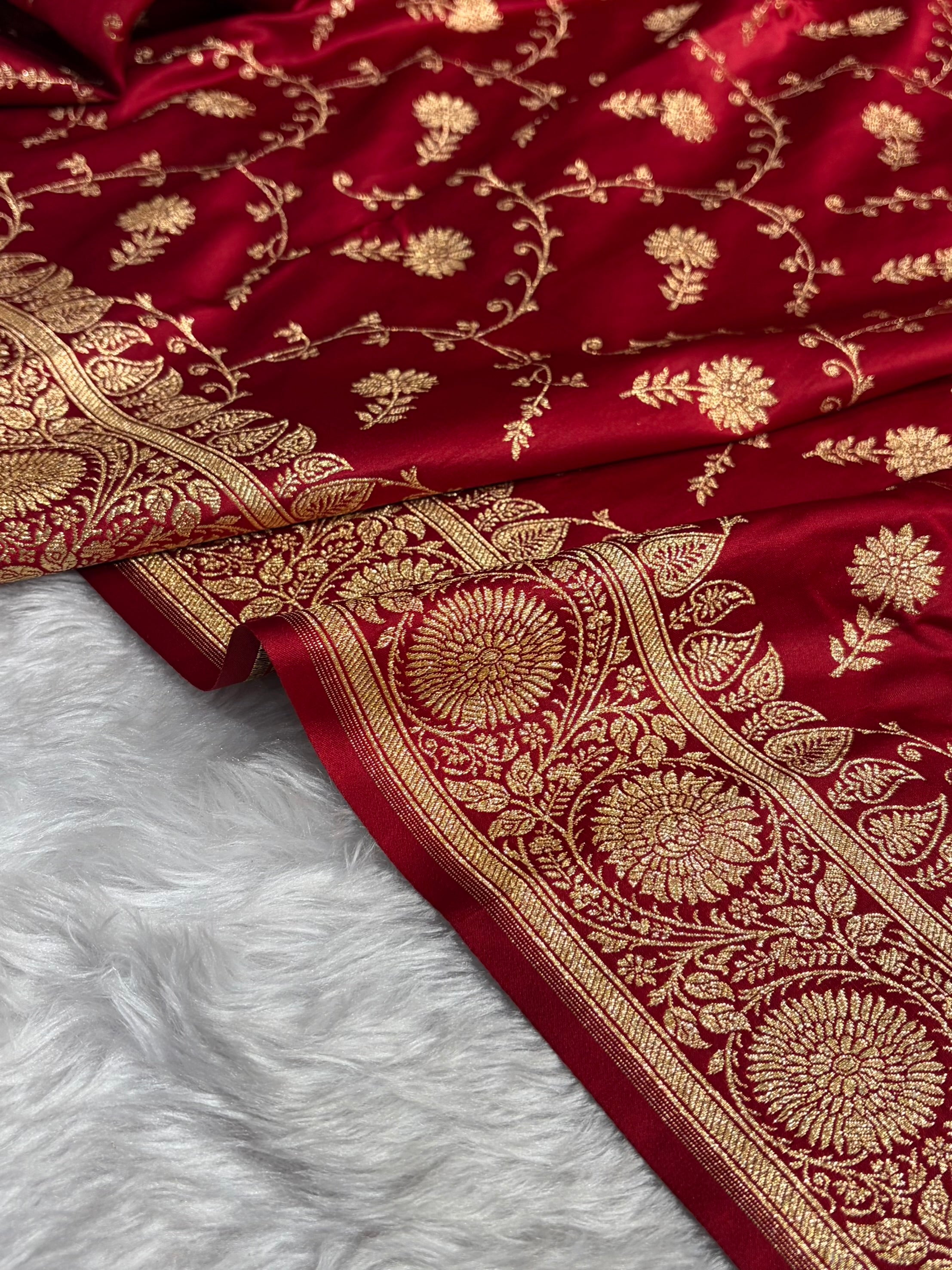 Maroon Shades Jaal Floral Pattern Satin Katan Silk Saree SK81