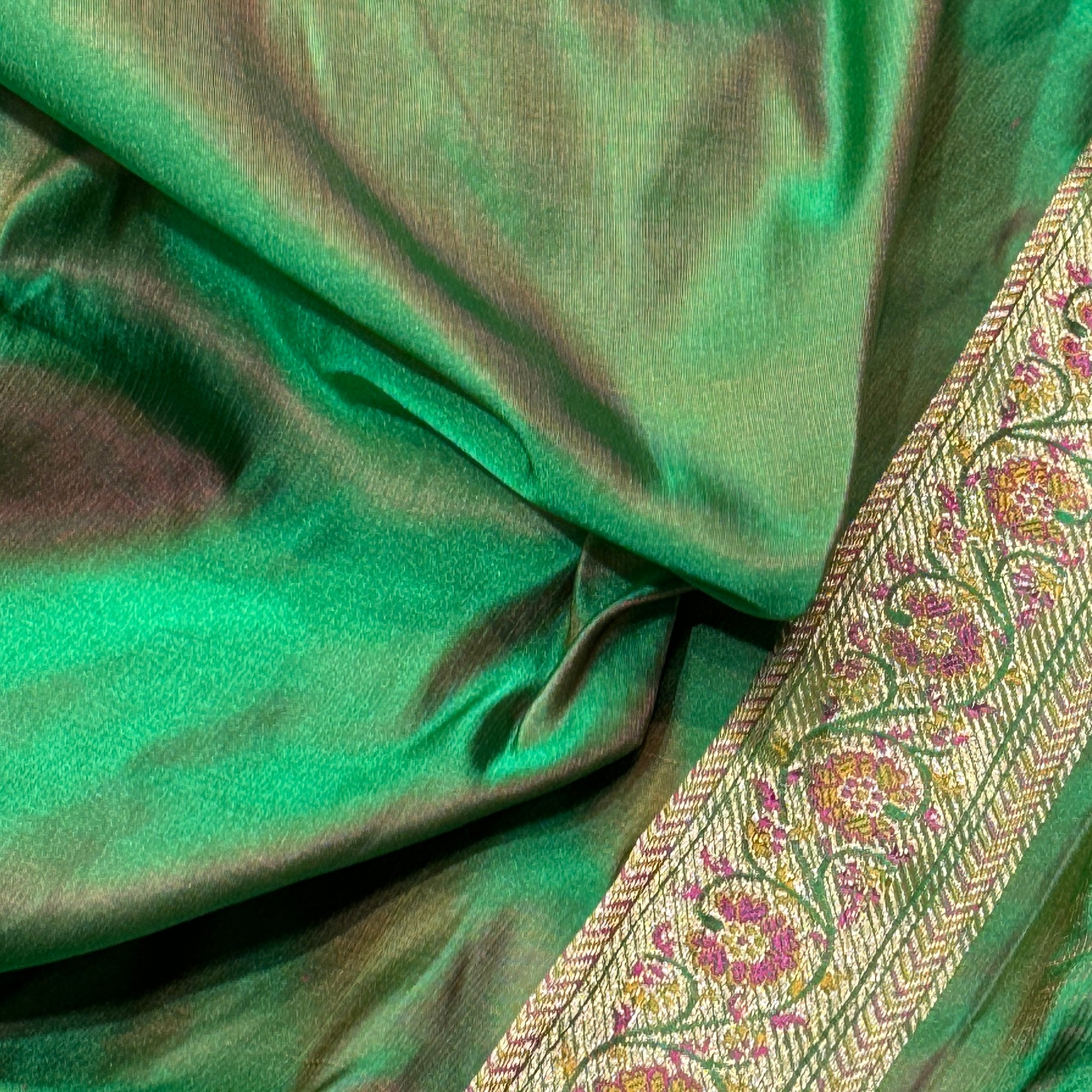 Dual tone Green Tanchoi Minakari booti Katan Silk Saree SKTM-01