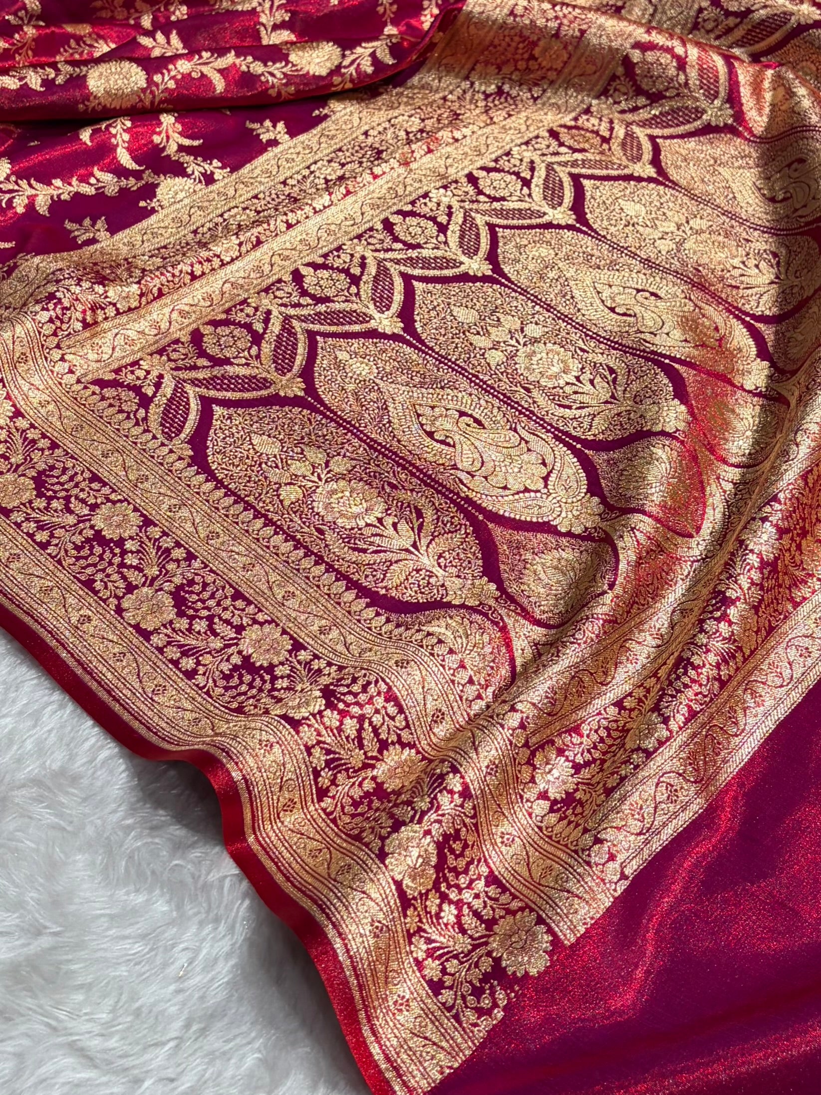 Satin Silk Jaal in Mehendi Cross Red Shades SS14
