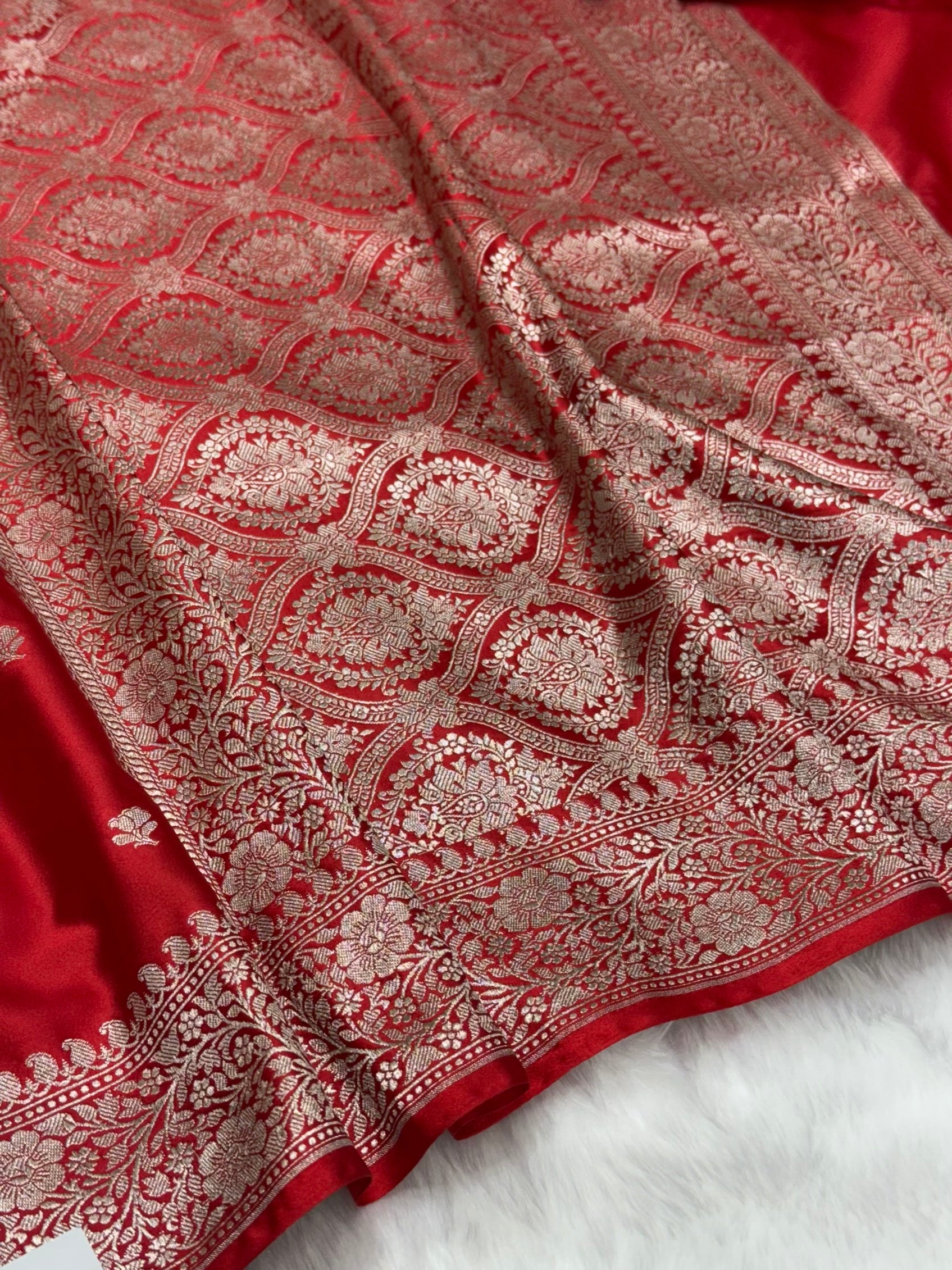 Royal Red Shades floral Booti Mashru Silk Saree