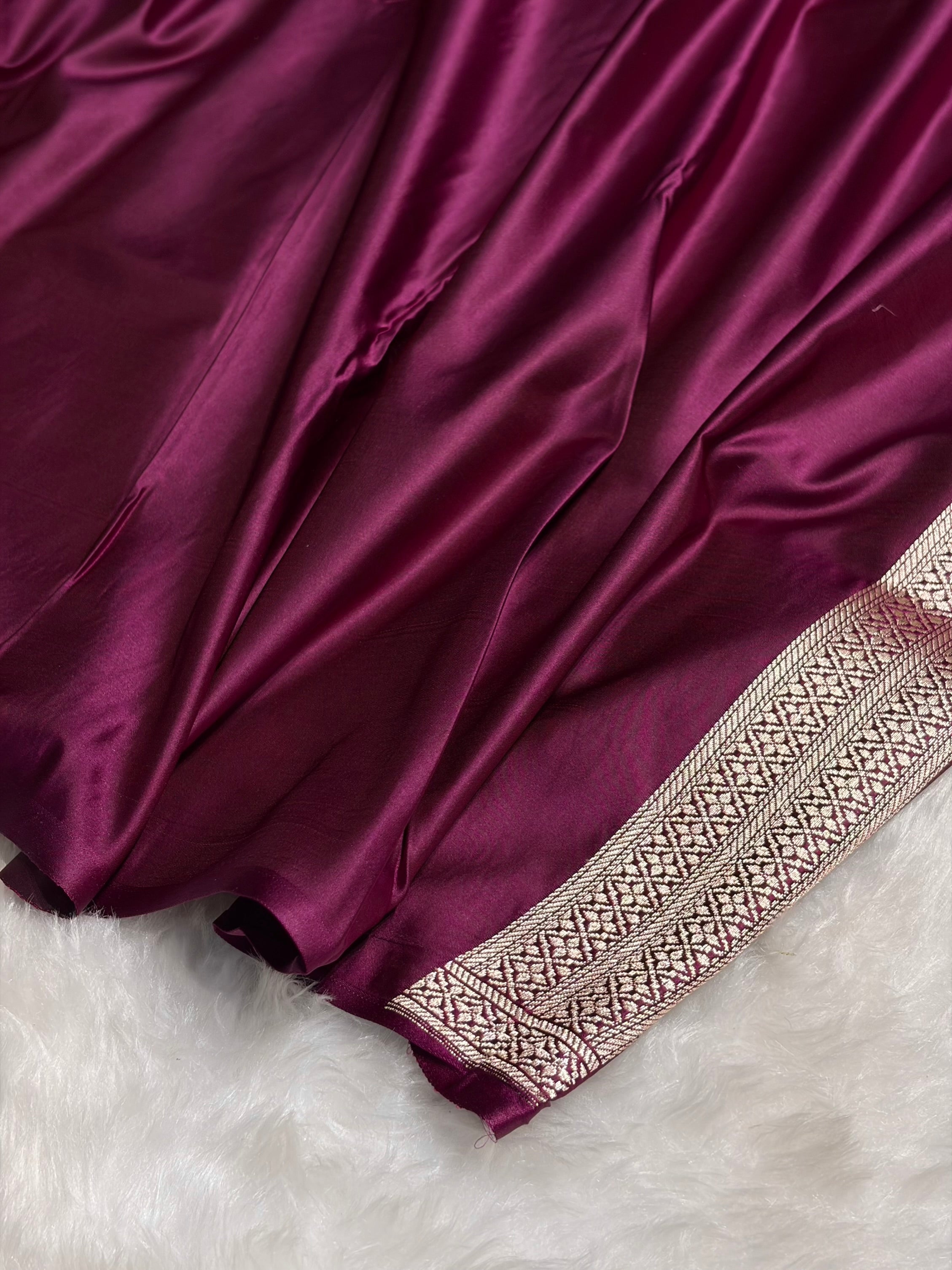 Wine Scallop Booti Mashru Silk Banarasi Saree MSM-35