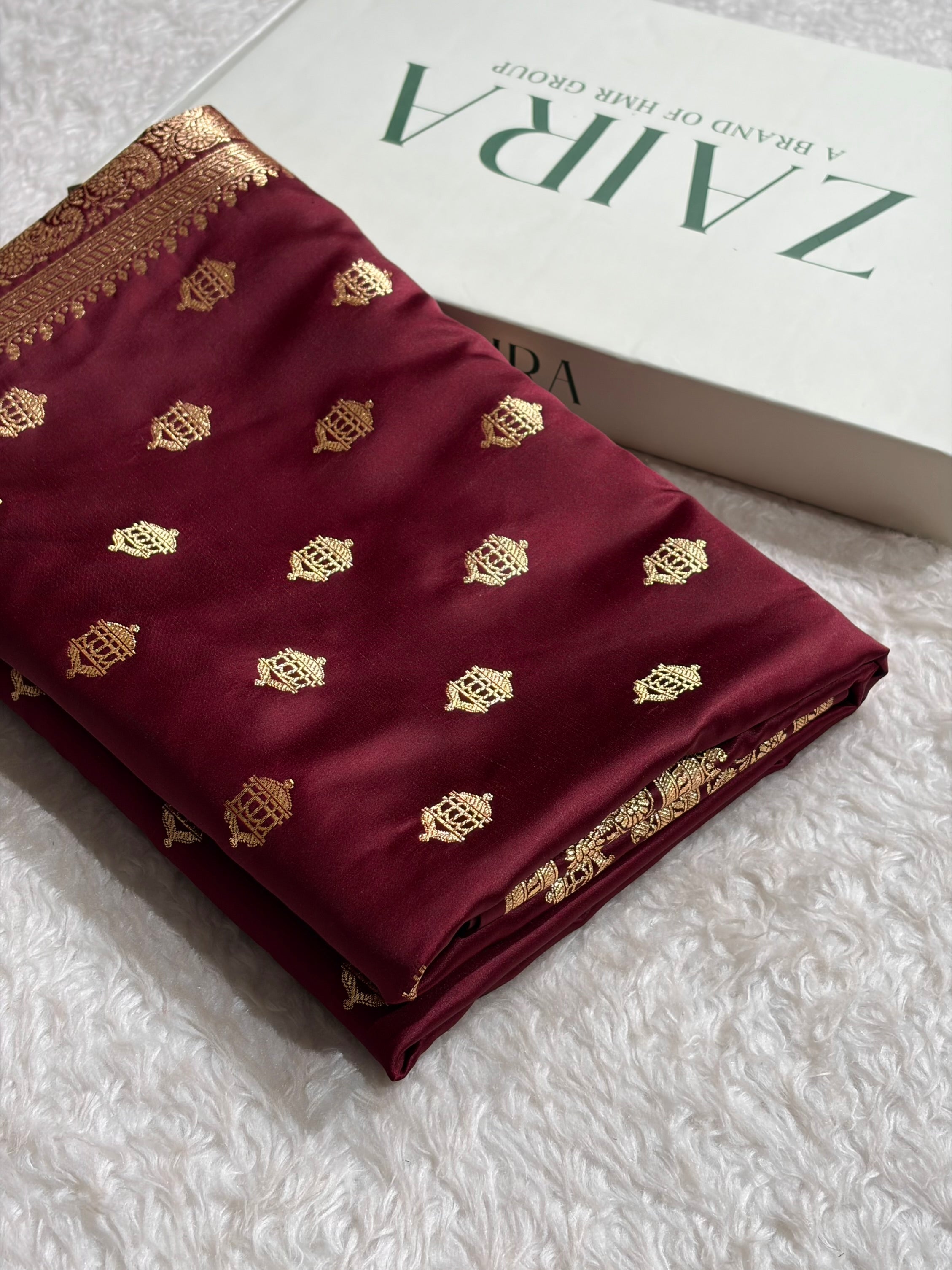 Banarasi Satin Katan Saree Booti Pattern in Chocolate Shades SK137