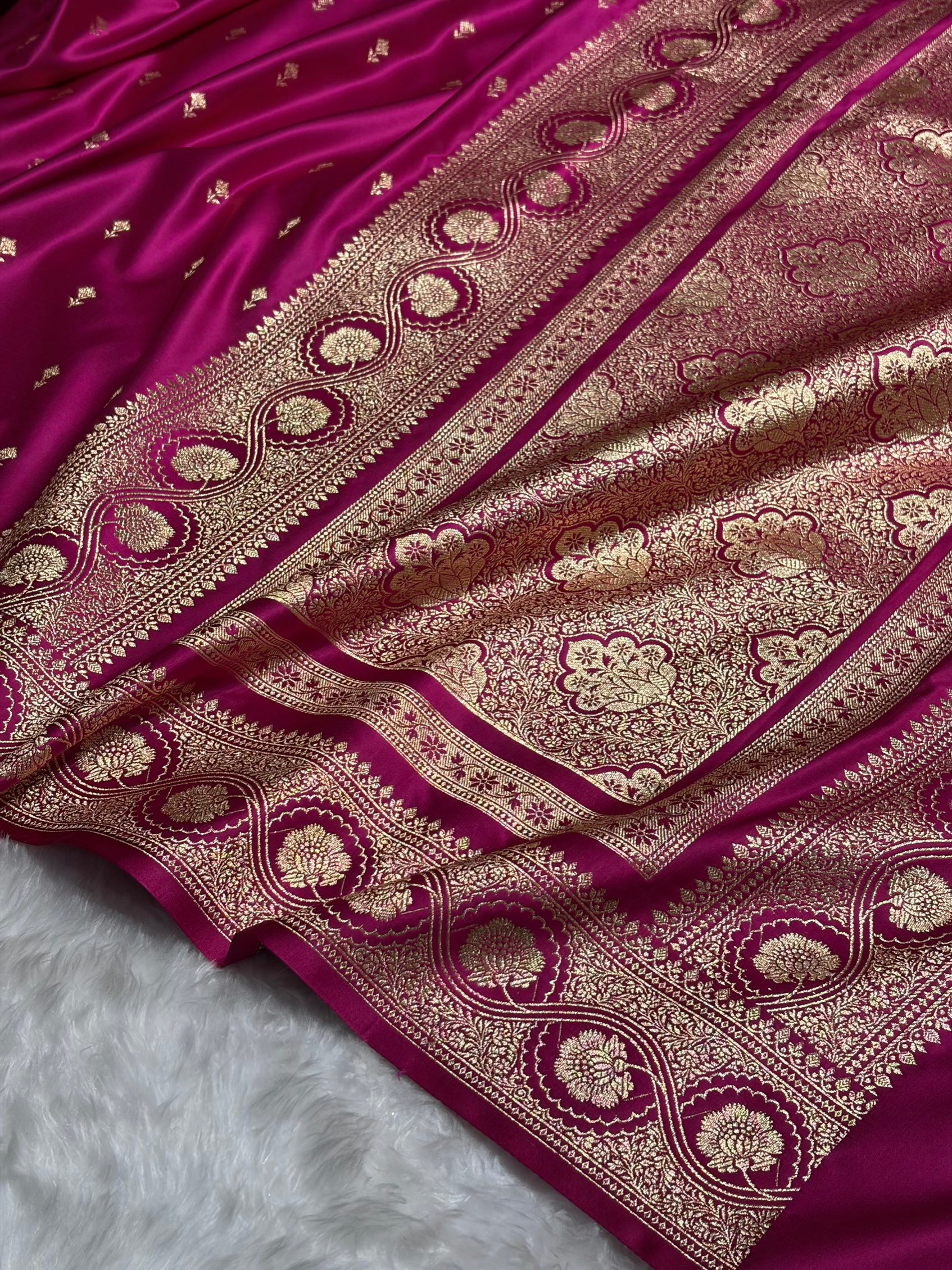 Rani Booti Pattern Satin Katan Silk Saree SK54