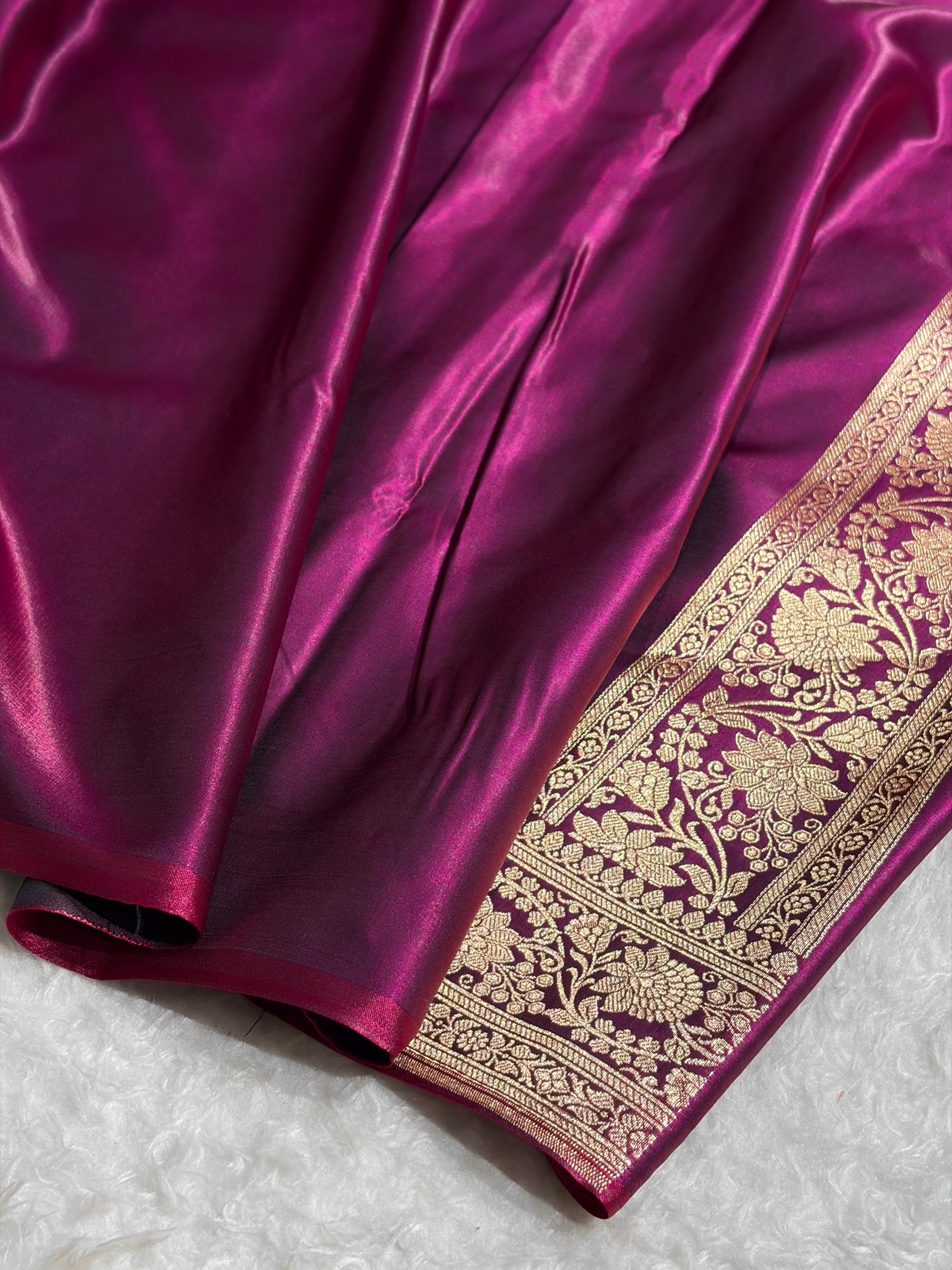 Wine Shades Booti Pattern Banarasi Satin Silk Saree SS58