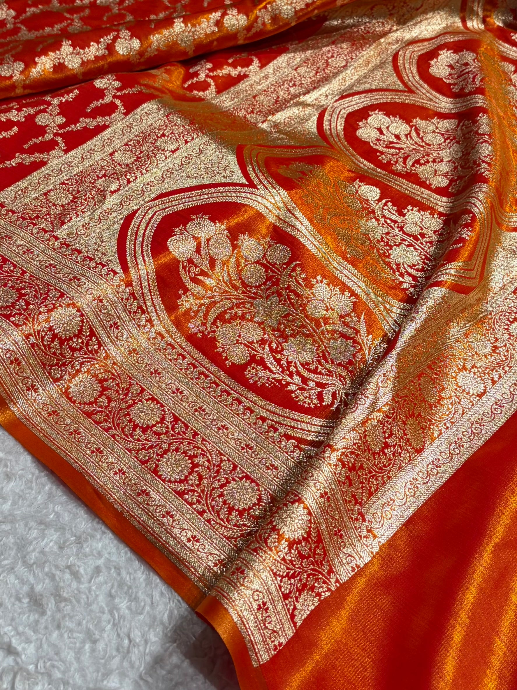 Fire Gold Shades Cross Pattern Banarasi Satin Silk Saree SS40