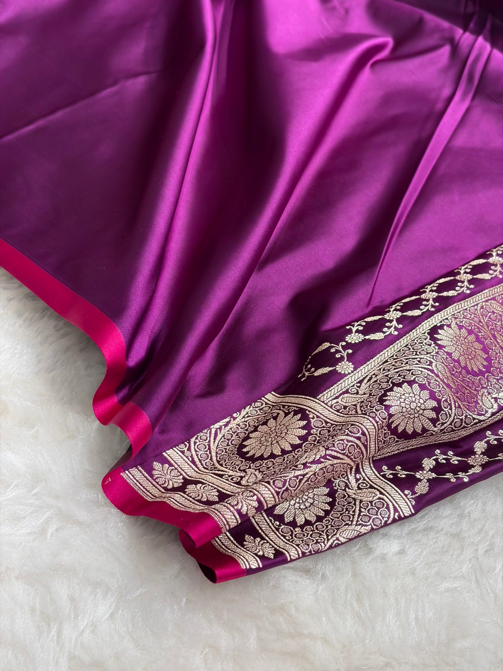 Magentic Wine Shades Banarasi Boota Pattern Floral Mashru Silk Saree MSM-114