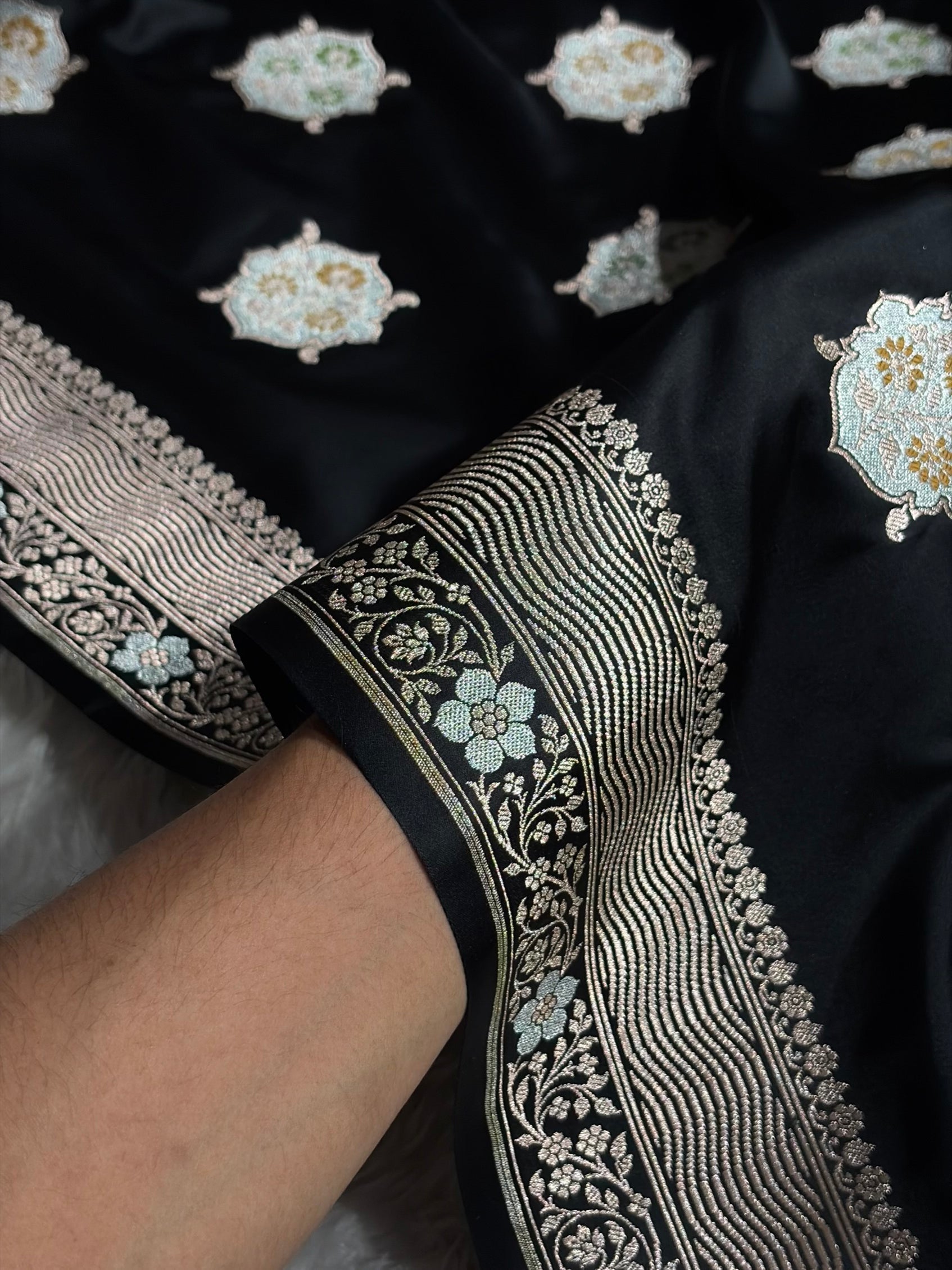 Premium Banarasi Satin Katan Saree Minakari Booti Pattern in Black Shades SK138