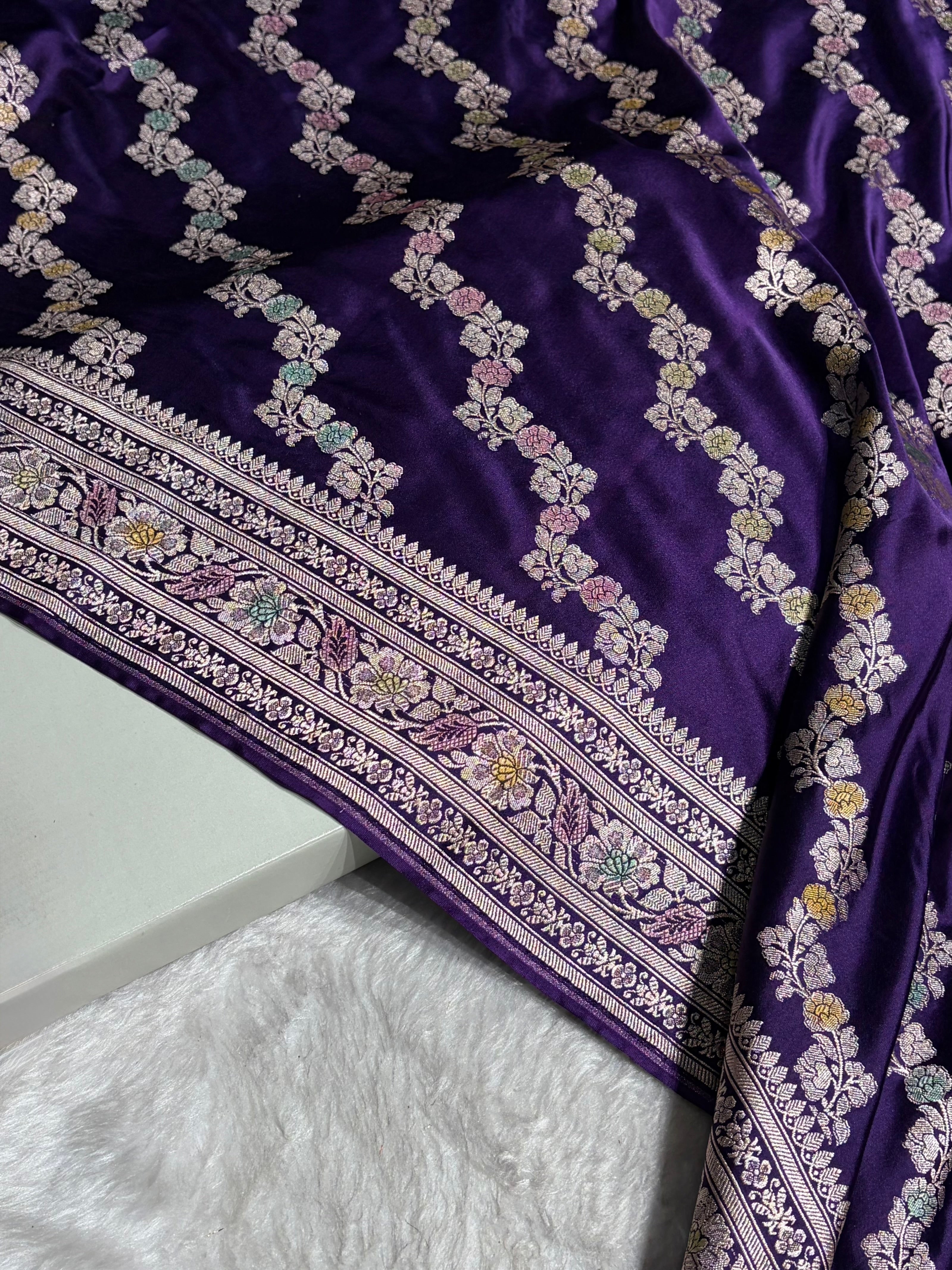 Purple Shades Banarasi Minakari Mashru Silk Saree With Cross Pattern MS02